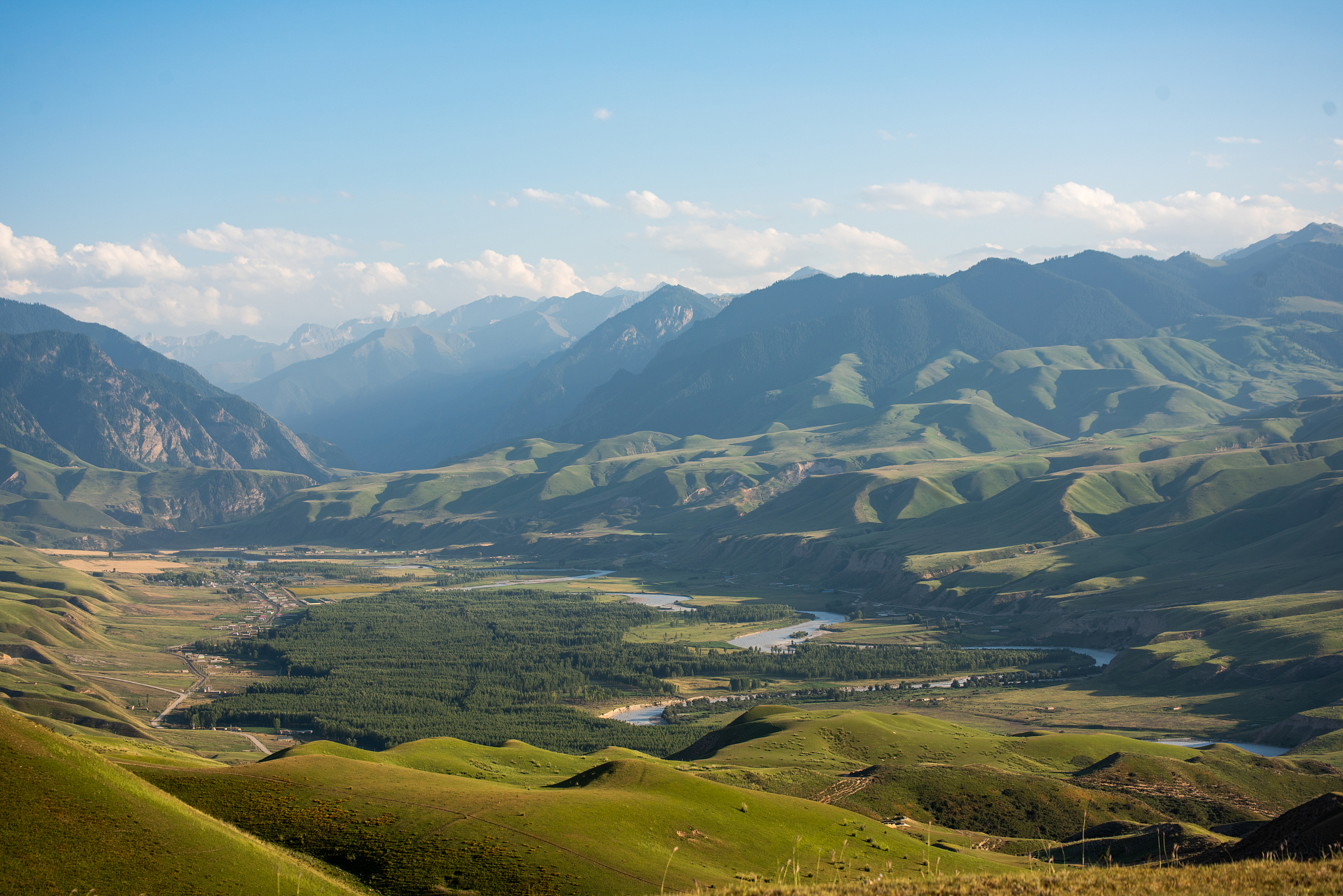 山麓面是什么？地理位置、特点及重要性解读