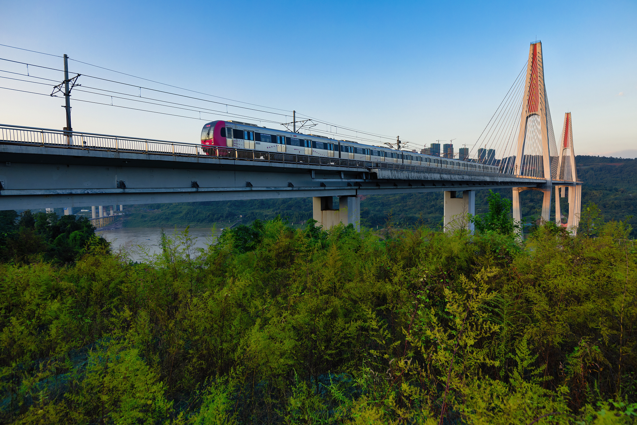 贵阳轻轨学校为你科普地铁和轻轨的区别 贵阳轻轨学校为你科普地铁和轻轨的区别