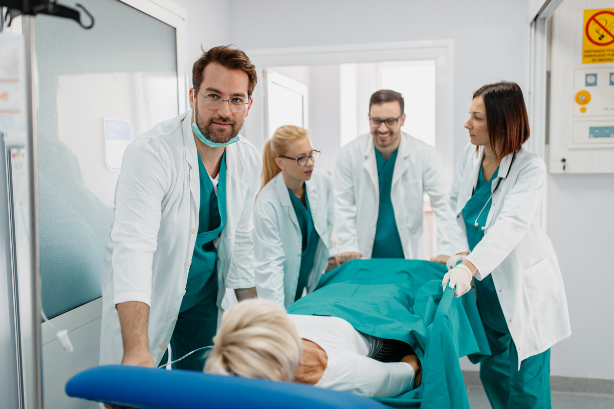 护士和护工的区别：职责、技能和要求