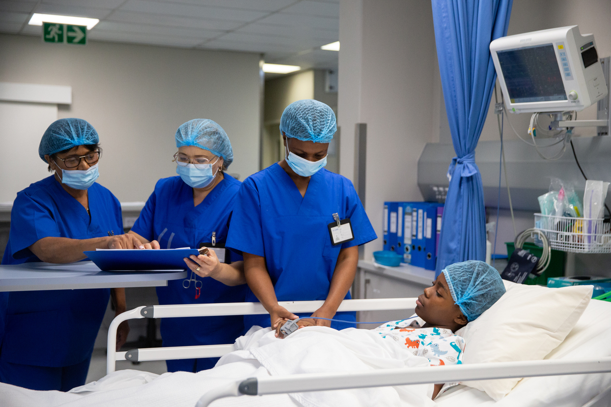 男丁格尔，勠力同心：一位重症监护室男护士的成长感悟