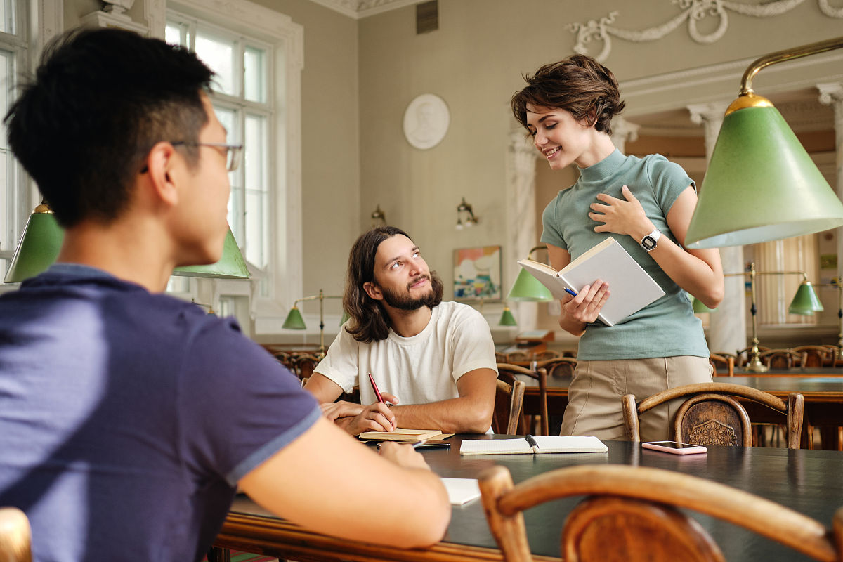 男朋友教我学习英语