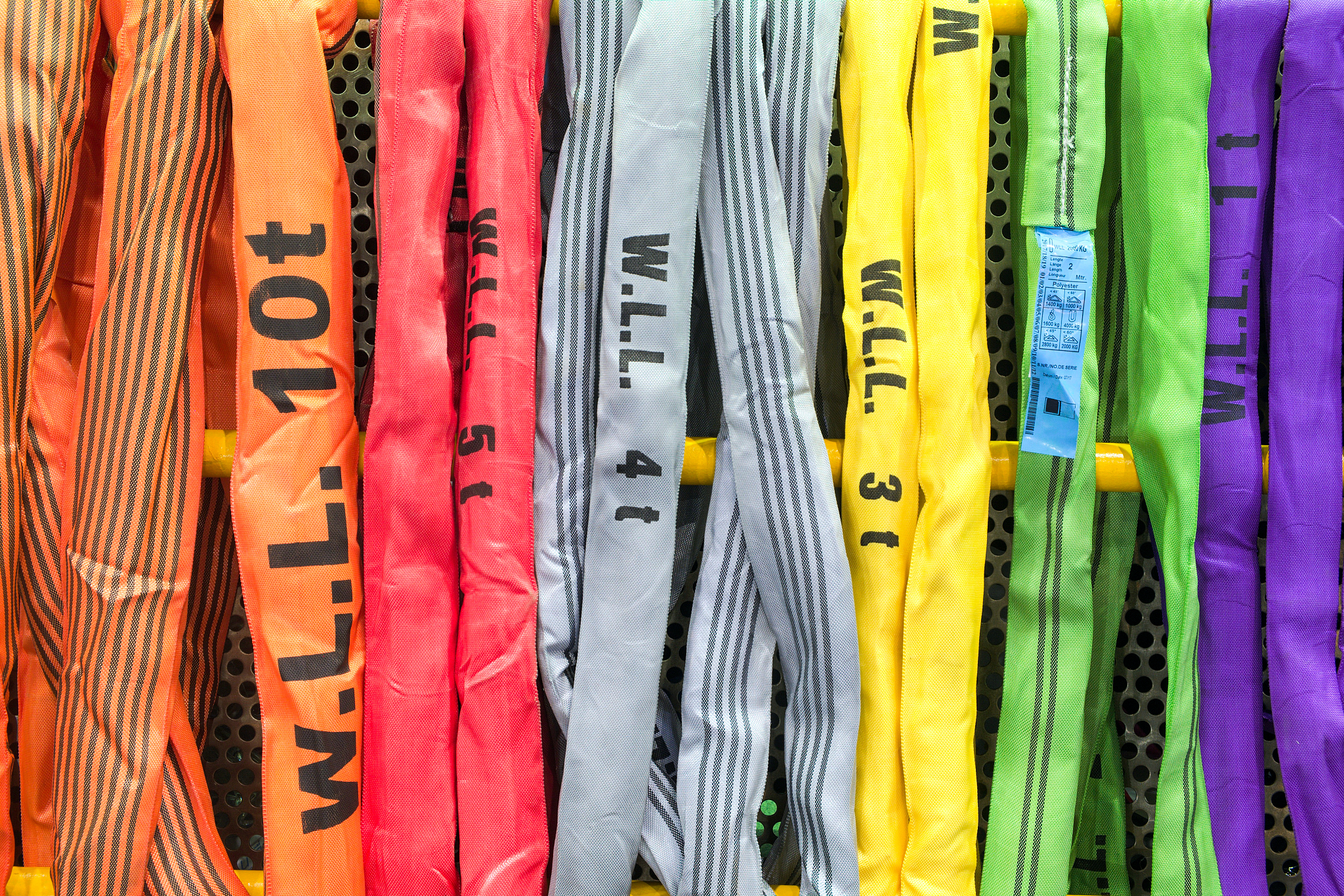 不饱和聚酯：单体类型与比例对性能的影响