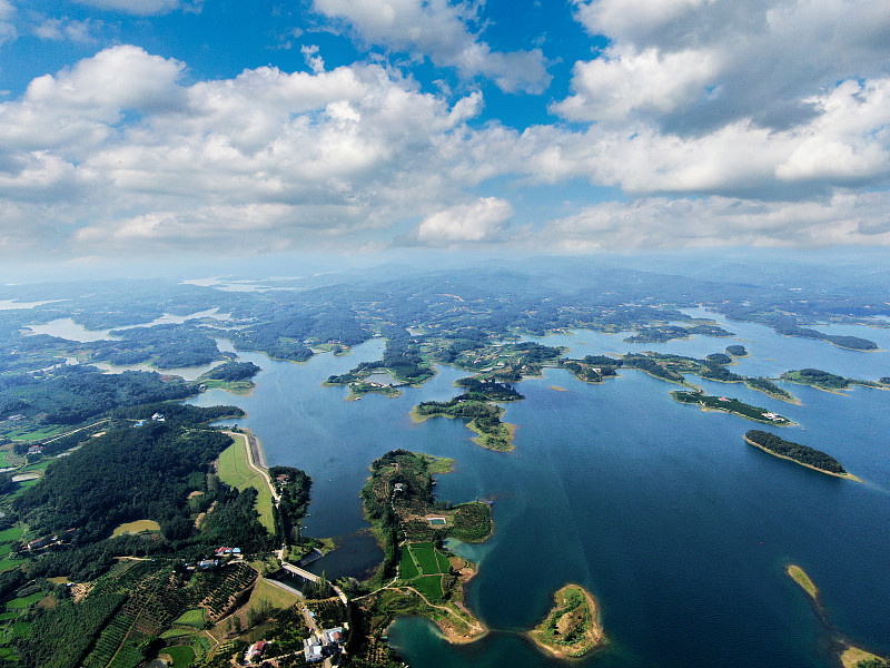 荆门财经学校2021年招生简章 - 报考条件、政策解读