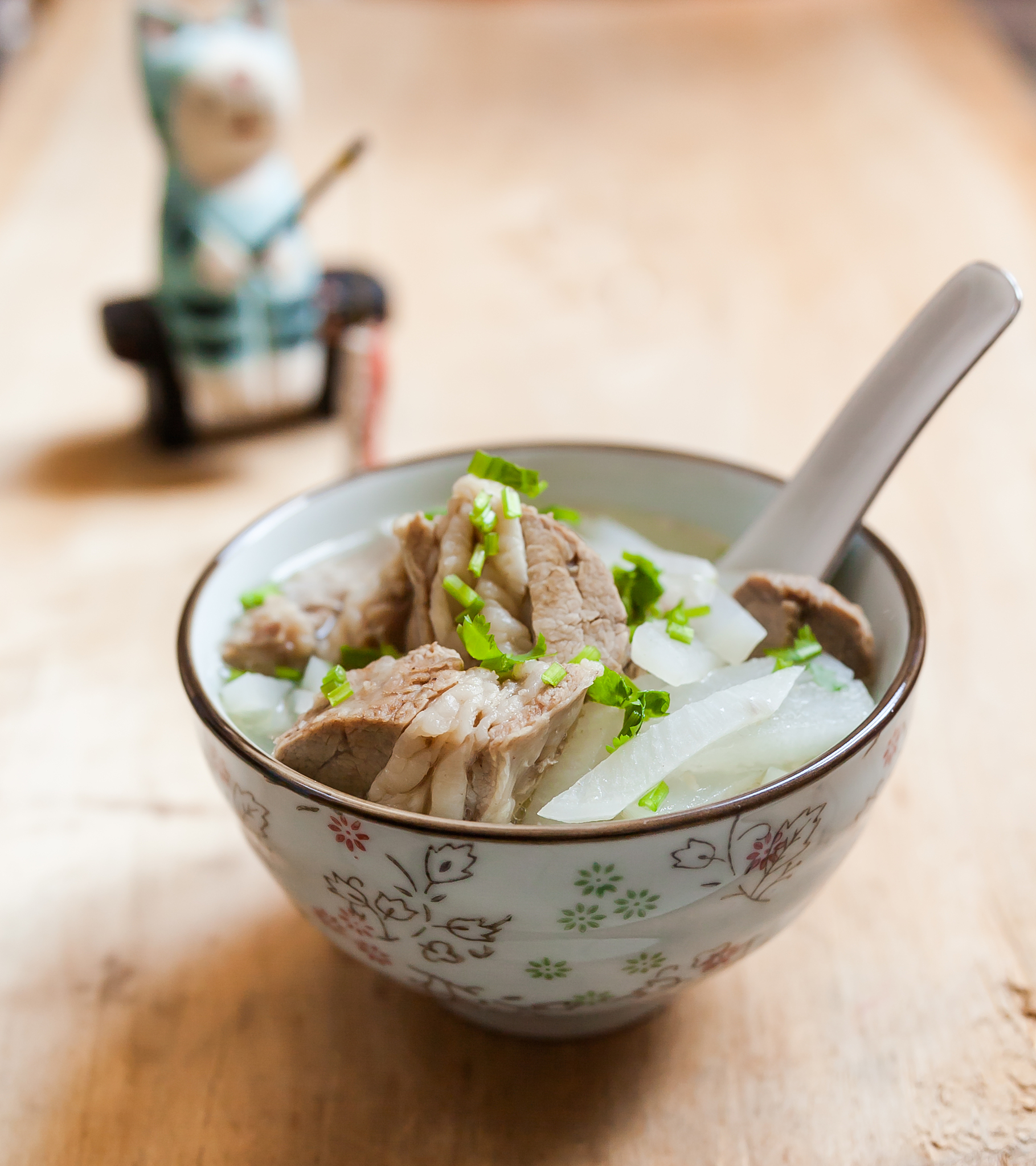 请650字的博客文章主题是：羊肉炖白萝卜的家常做法