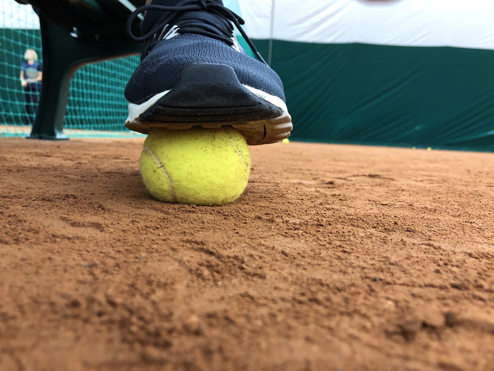 网球开局策略：如何制定最佳战术？