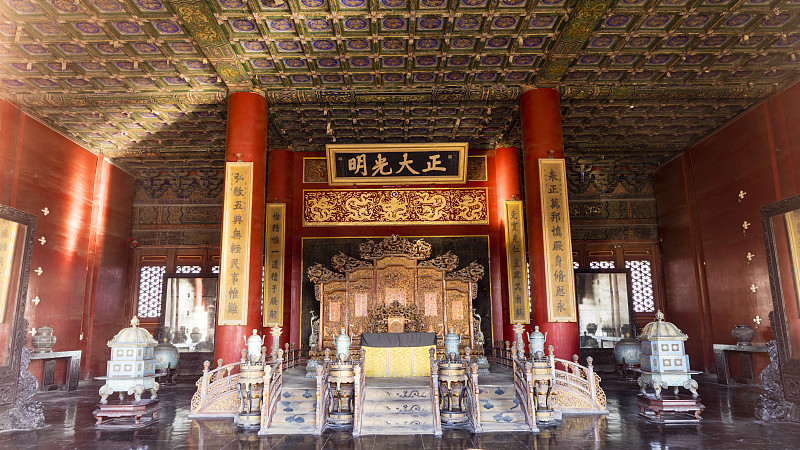 故宫最佳游览路线：午门进神武门出，三大殿、乾清宫、珍宝馆一网打尽