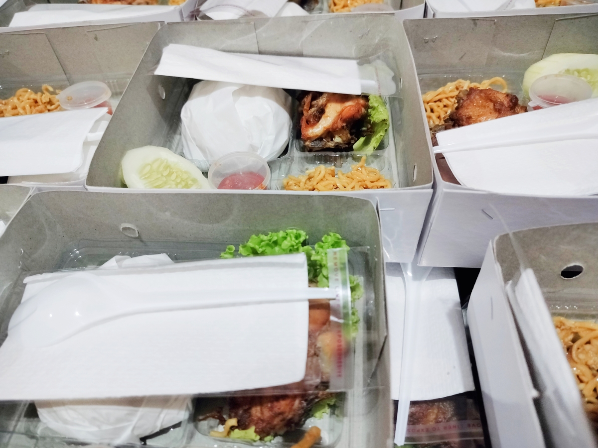 热的饭可以放进冰箱吗