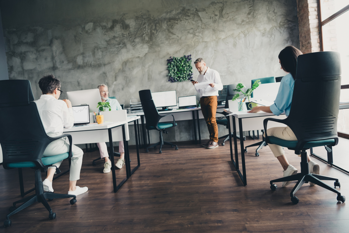 怎么管理好一个20-30人的工作室并且活跃气氛