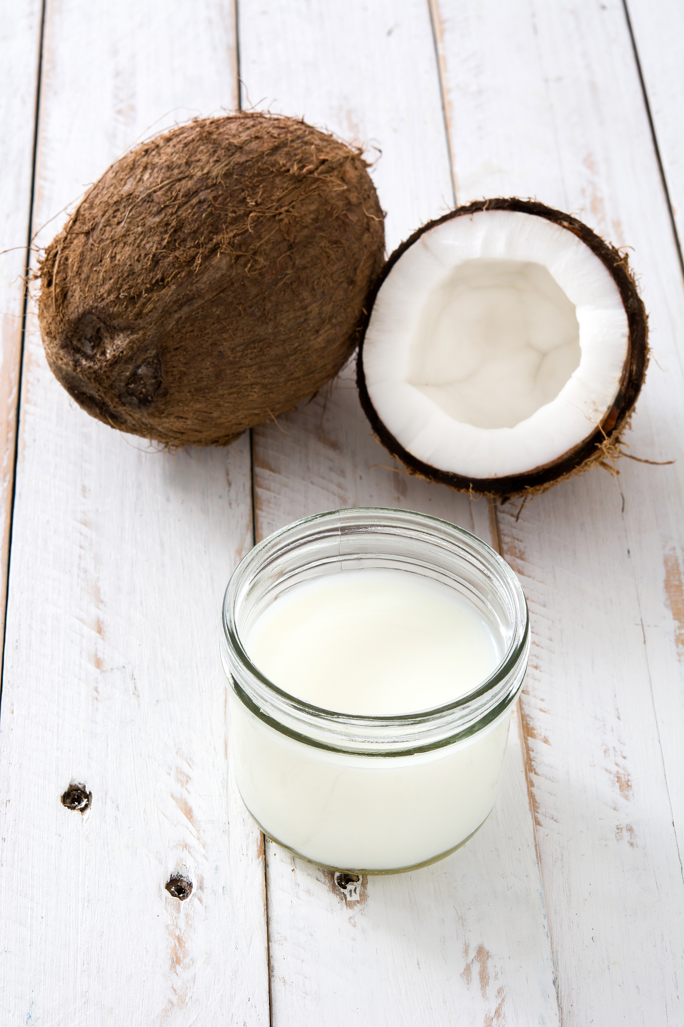 椰青水发黄还能喝吗？过期变质风险大！