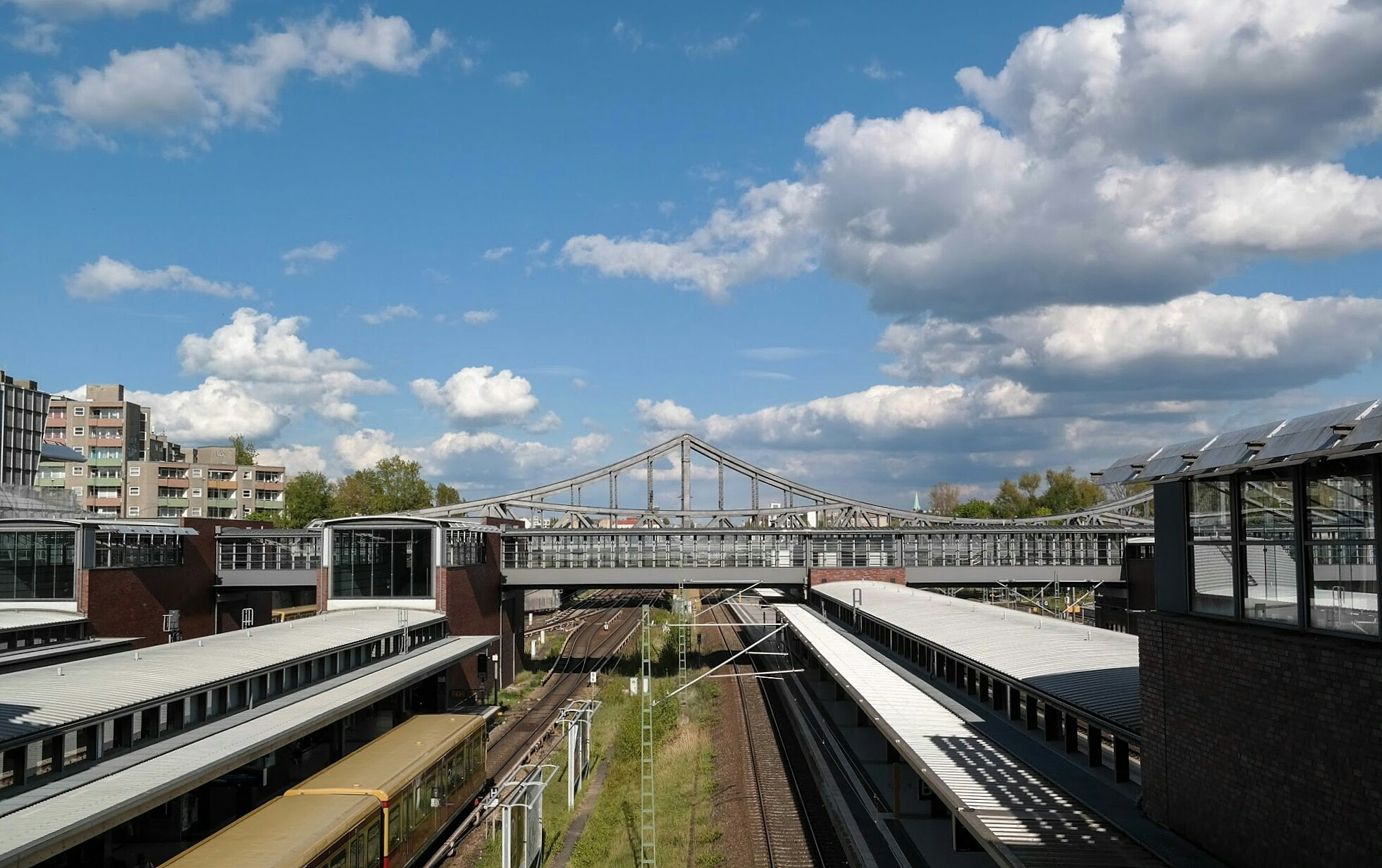 西安2023年的铁路学校学什么好有前途好不好