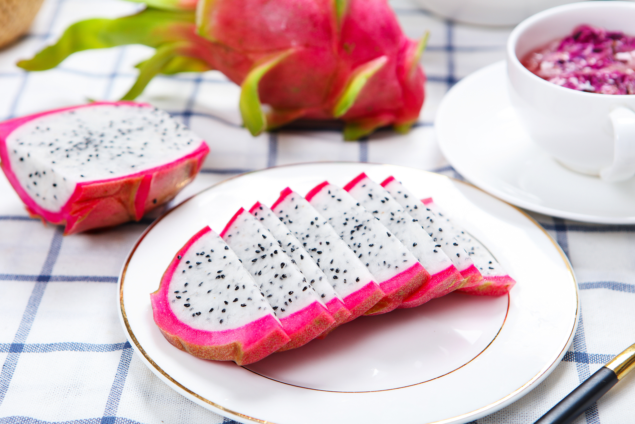 火龙果属于高糖水果吗