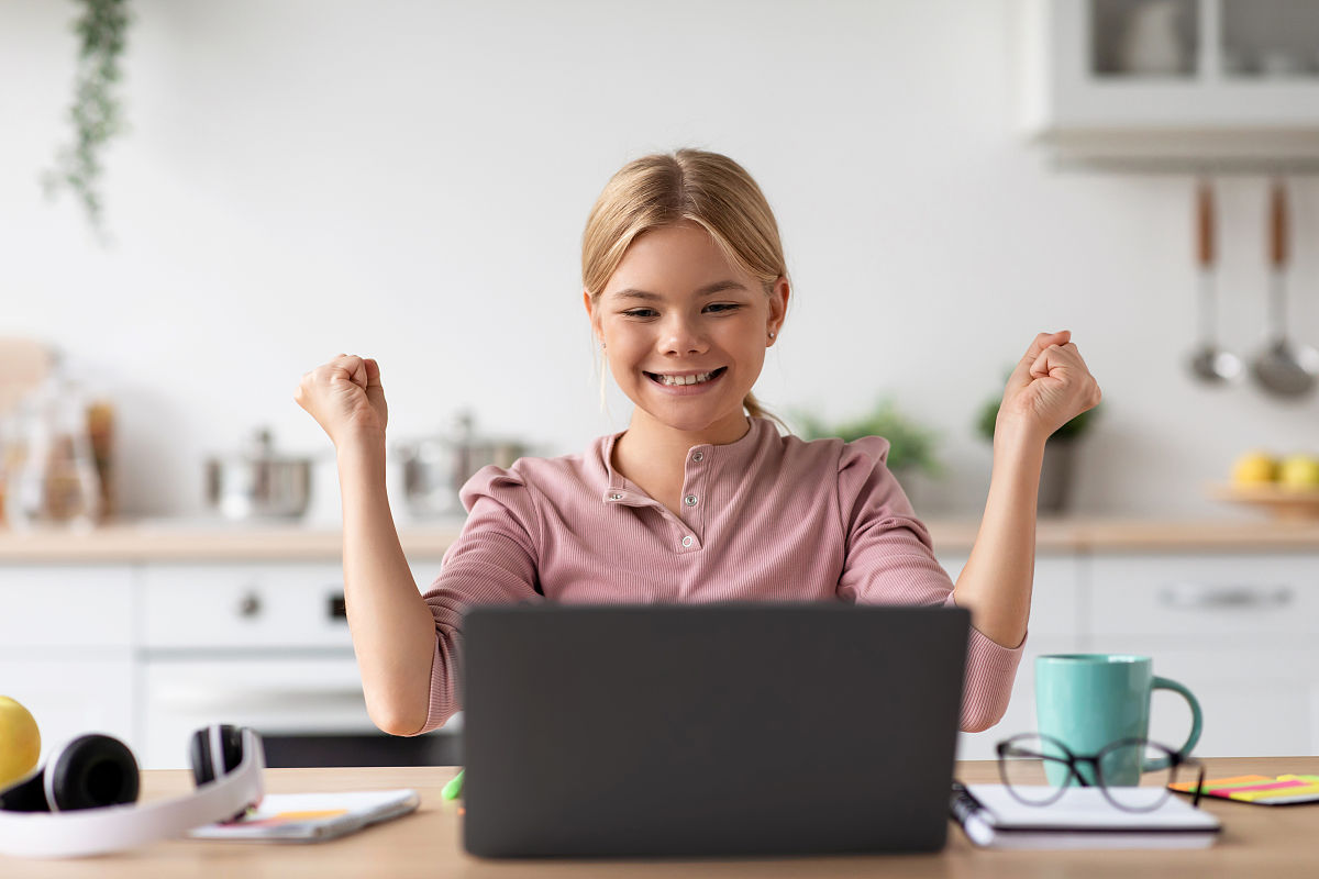 matlab进行学生成绩系统管理用结构体与类能够实现学生的增减修改成绩修改删除增加的代码能够输入学生