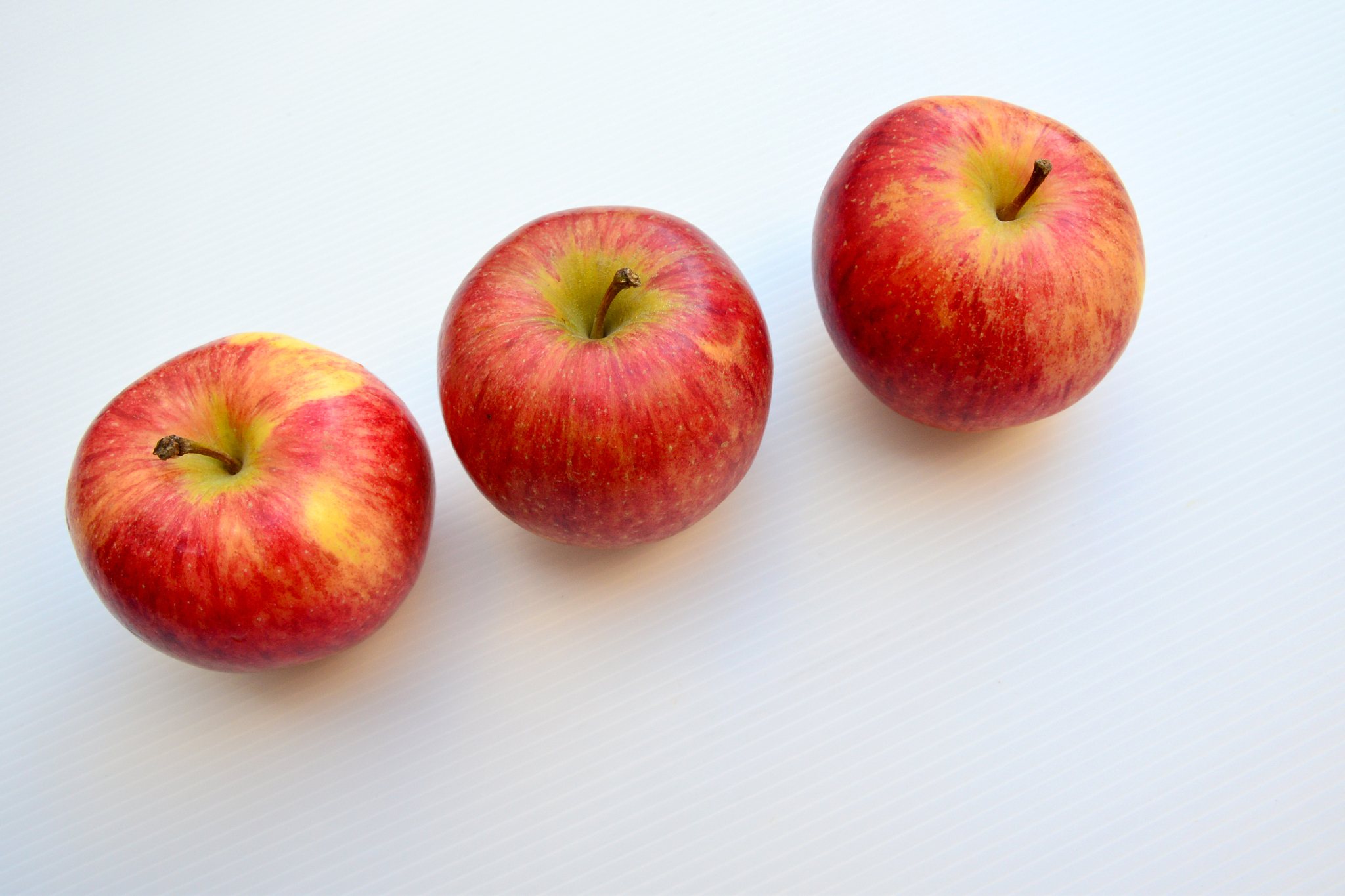 red apple