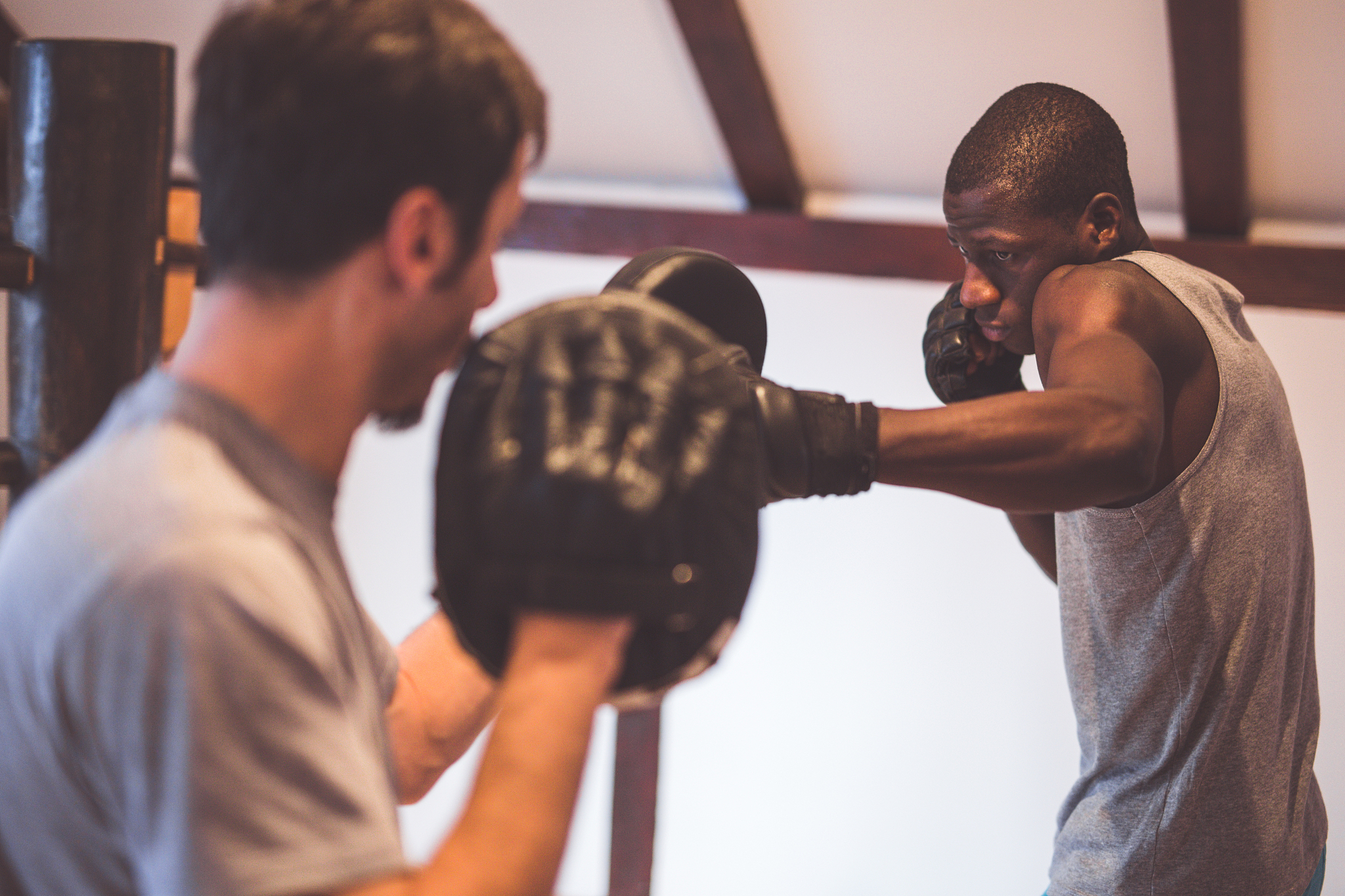 为什么运动员的教练不去比赛呢