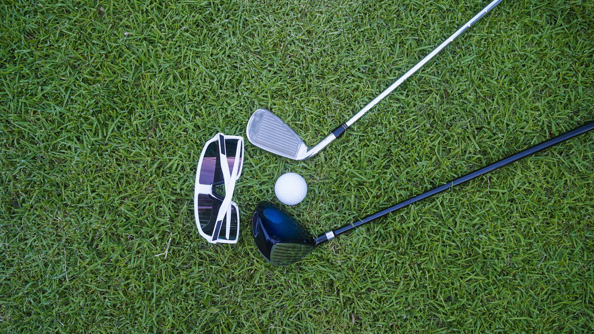 现在高端高尔夫装备很贵。🤷🏻‍♂️我可能会推迟换一个新司机因为我现在的司机只有一岁。我要尝试一种不同的更稳定的轴来提高精度。