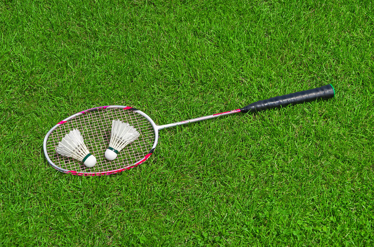 Small sweet spot low launch angle control tennis string, give me 30
