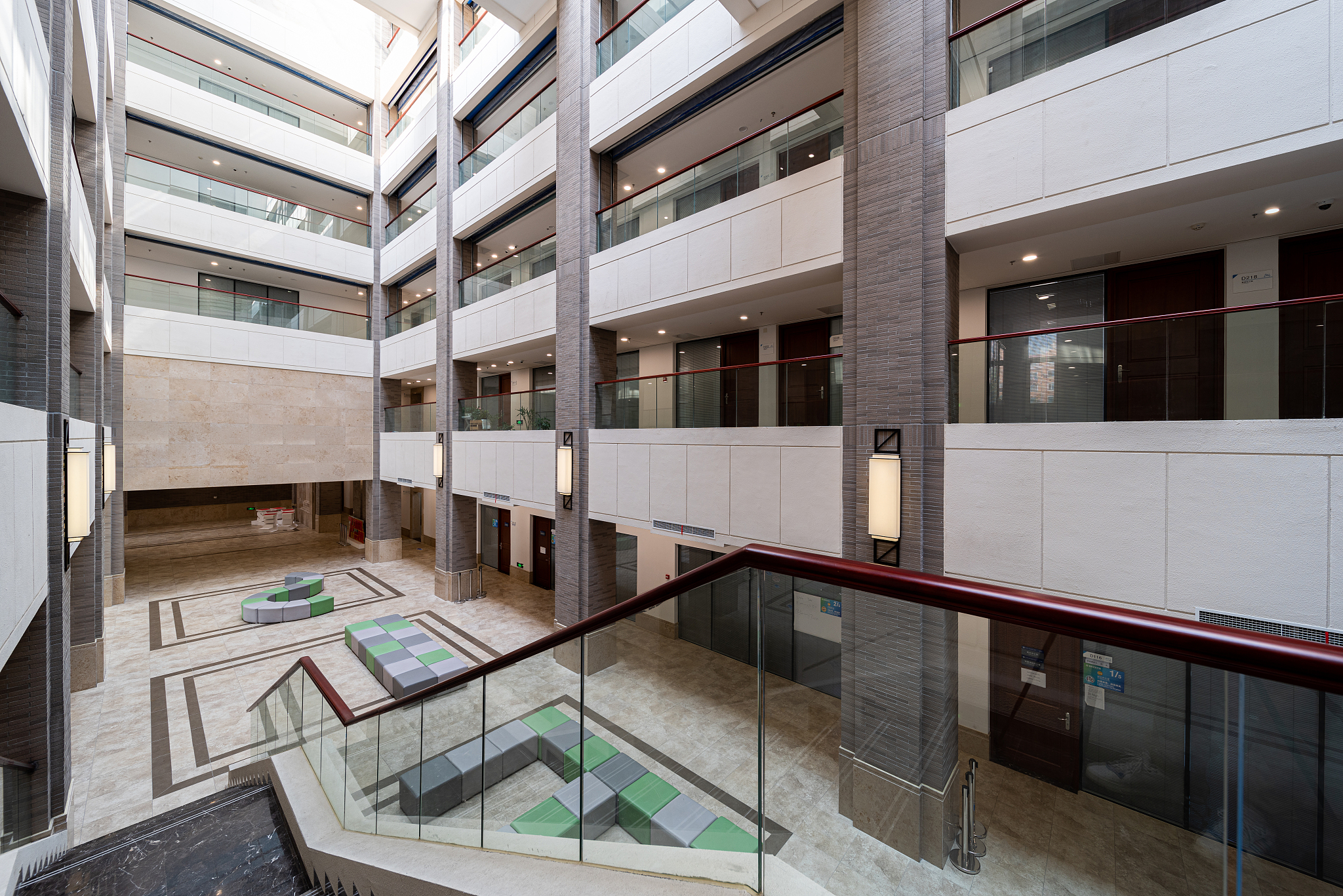 遵义美术学校建筑室内设计专业就业方向：数字化、环保、人性化和跨学科融合