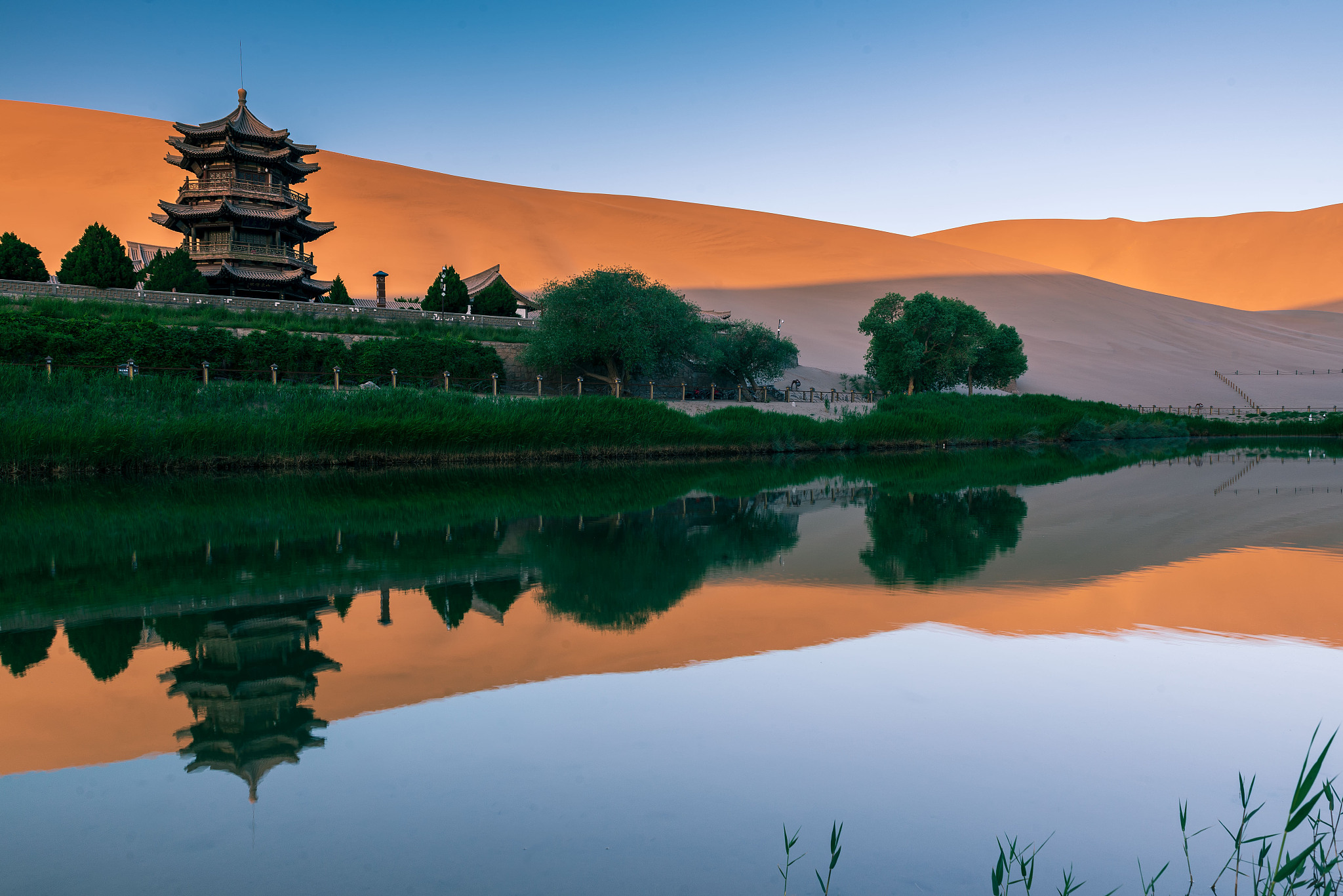 敦煌艺术旅游中等专业学校2023年地址在哪里