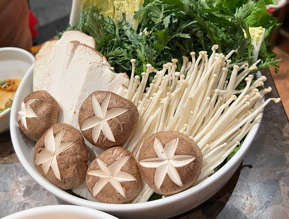 写一篇食用菌介绍