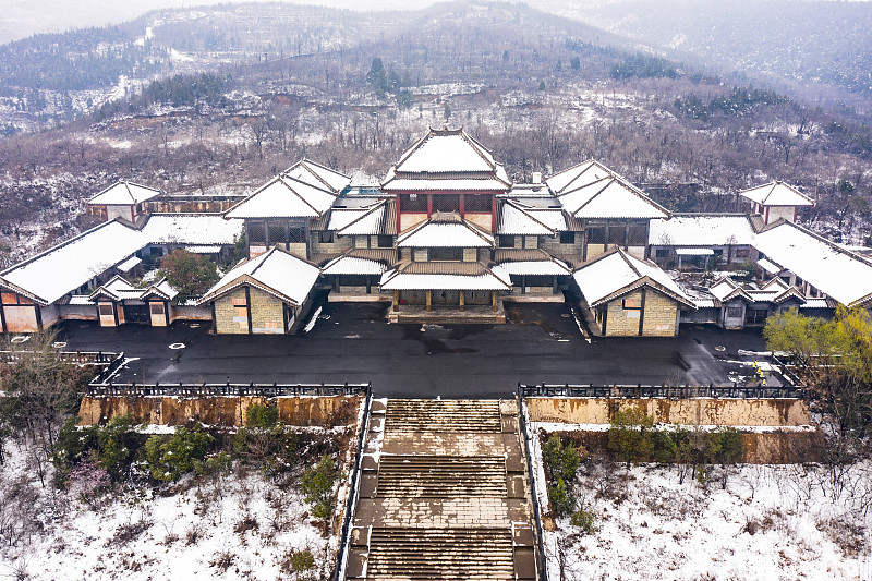 河南中专美术设计与制作专业就业方向：影视特效、游戏开发、动画制作
