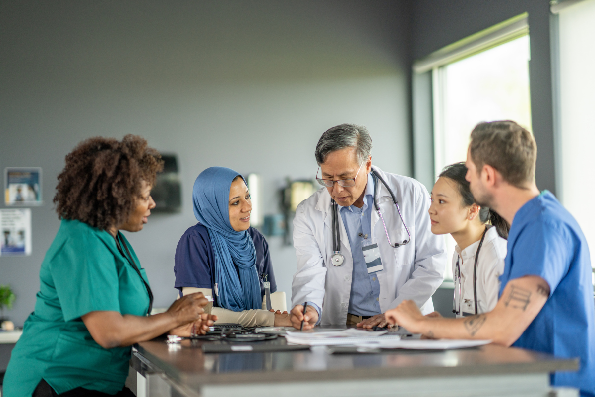 护理学就业方向好吗？毕业前景深度解析