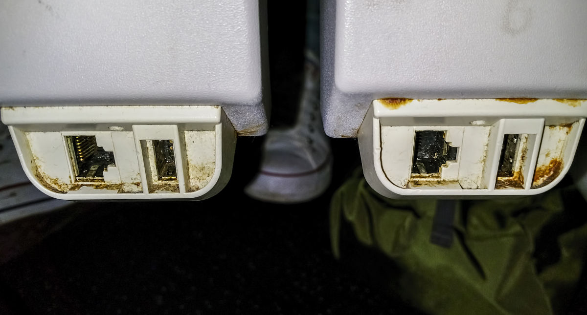 飞机上怎么给手机充电？详细指南和注意事项