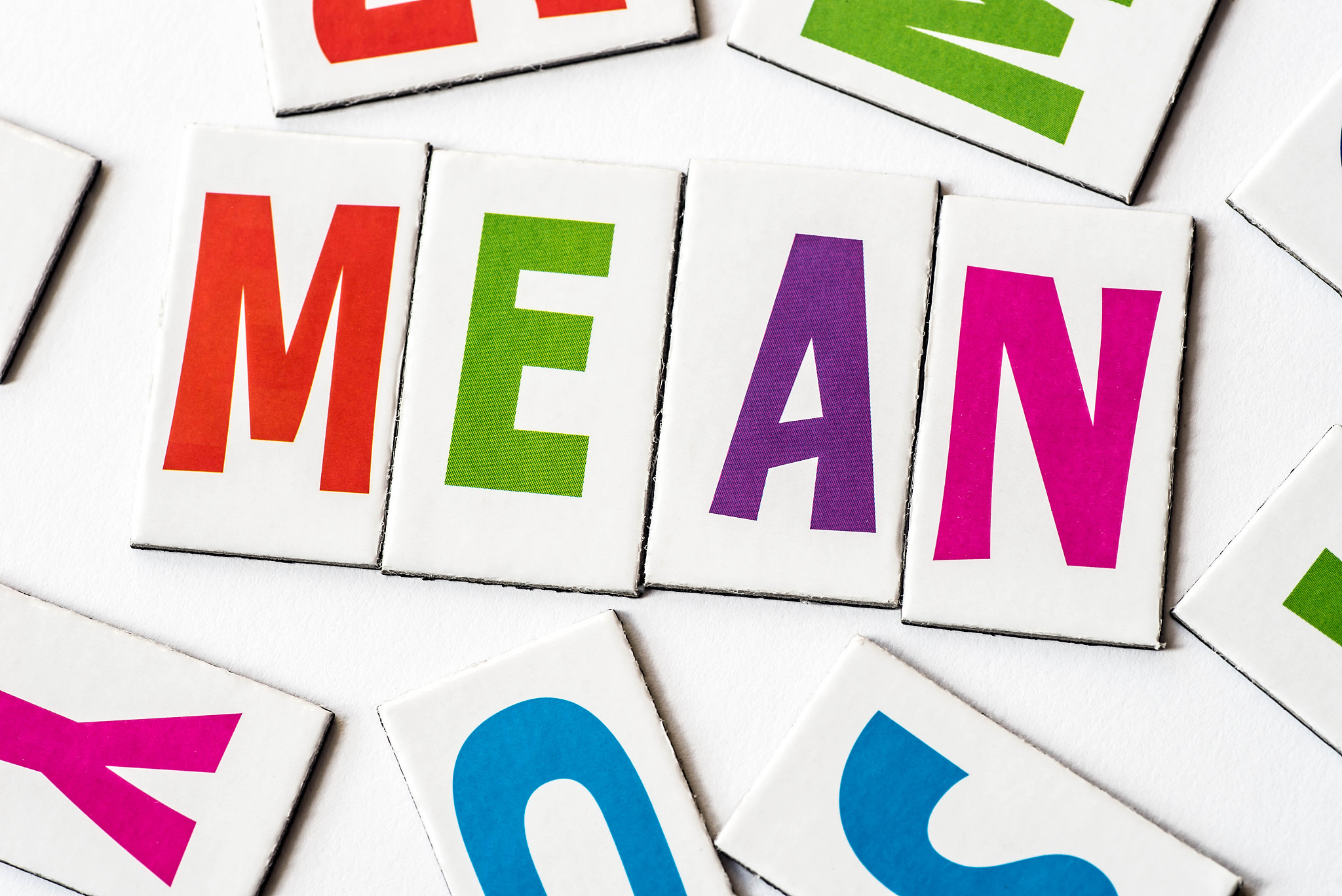 新版小学英语课程标准：培养学生英语思维和交际能力