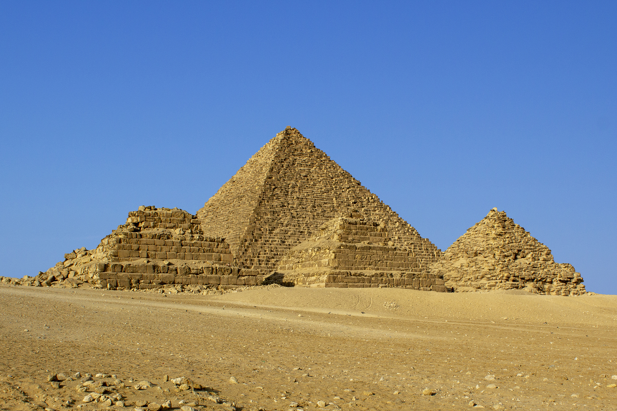 mekeren pyramid 1