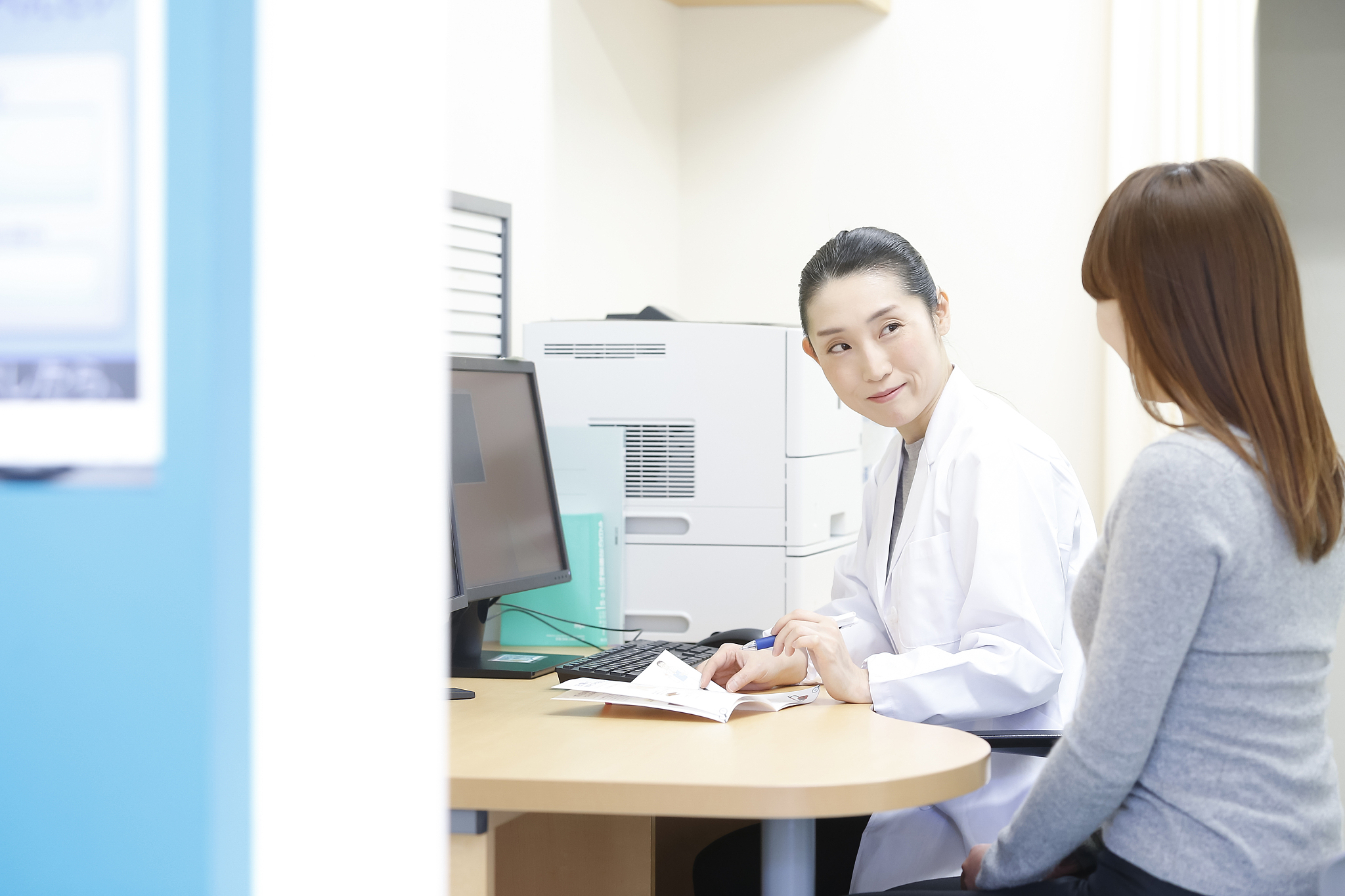 medical examination female doctor