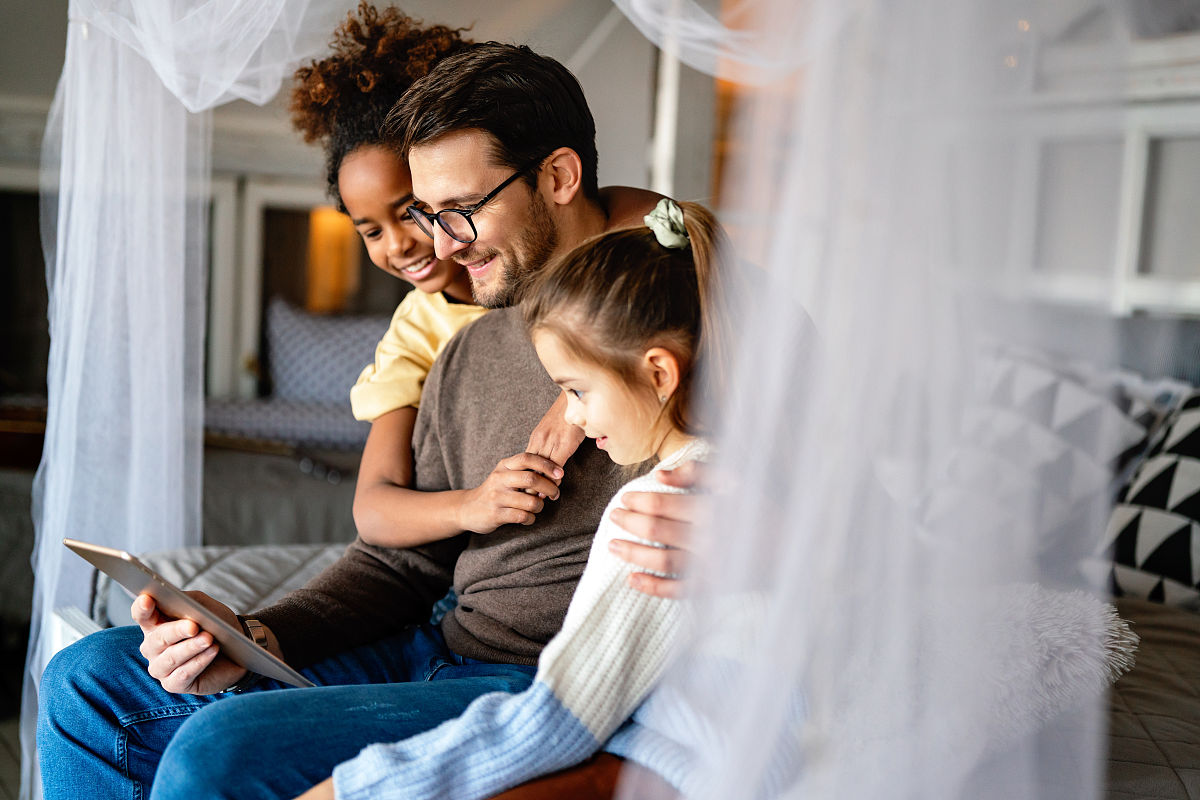 青海民族大学幼师专业就业前景：广阔前景与提升建议