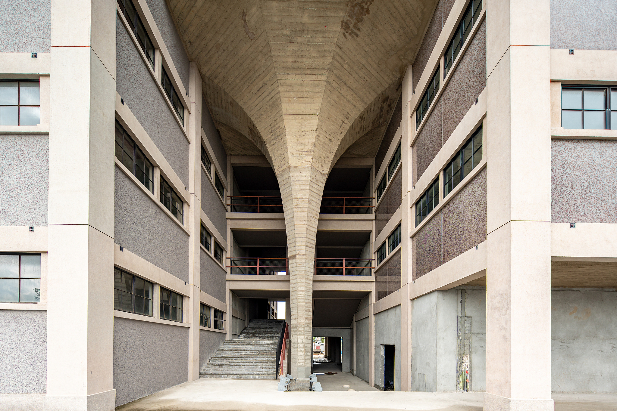 团体参观博物馆流程指南：预约、导览、参观、互动、自由活动