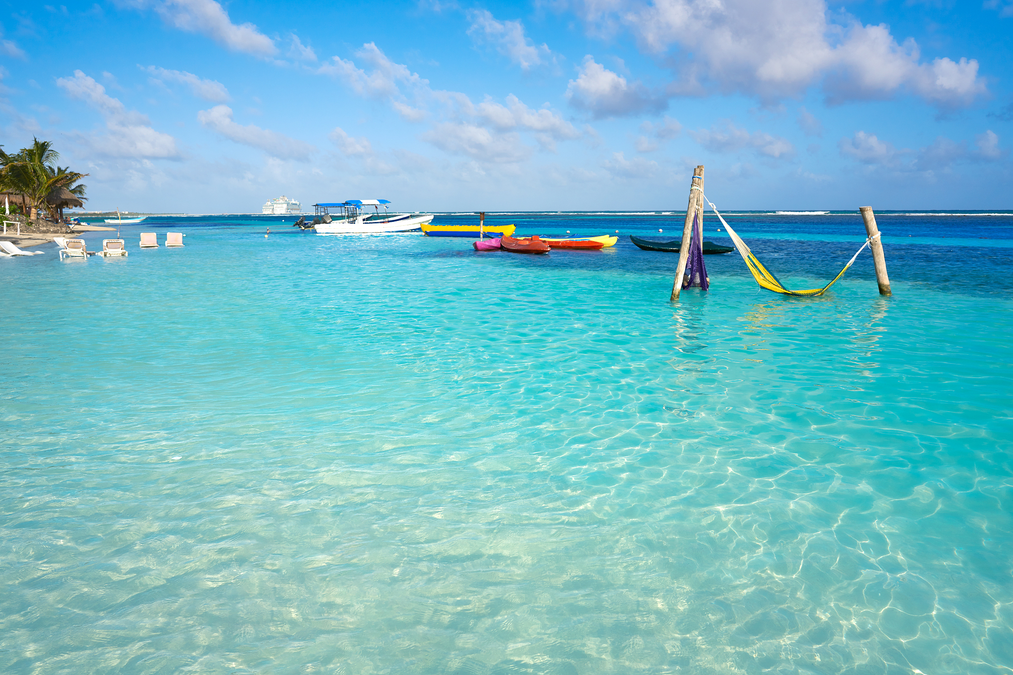 mahahual caribbean beach in costa maya