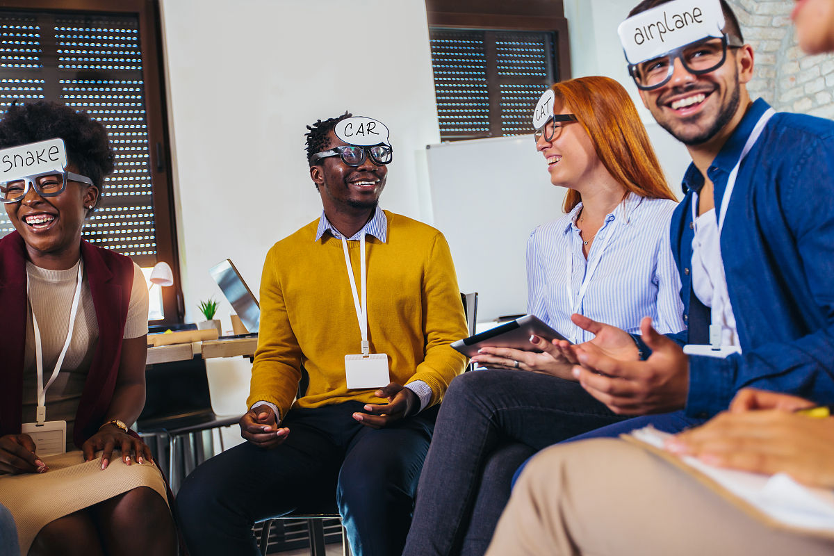 技术部团建活动标语：凝聚团队力量，激发创新活力