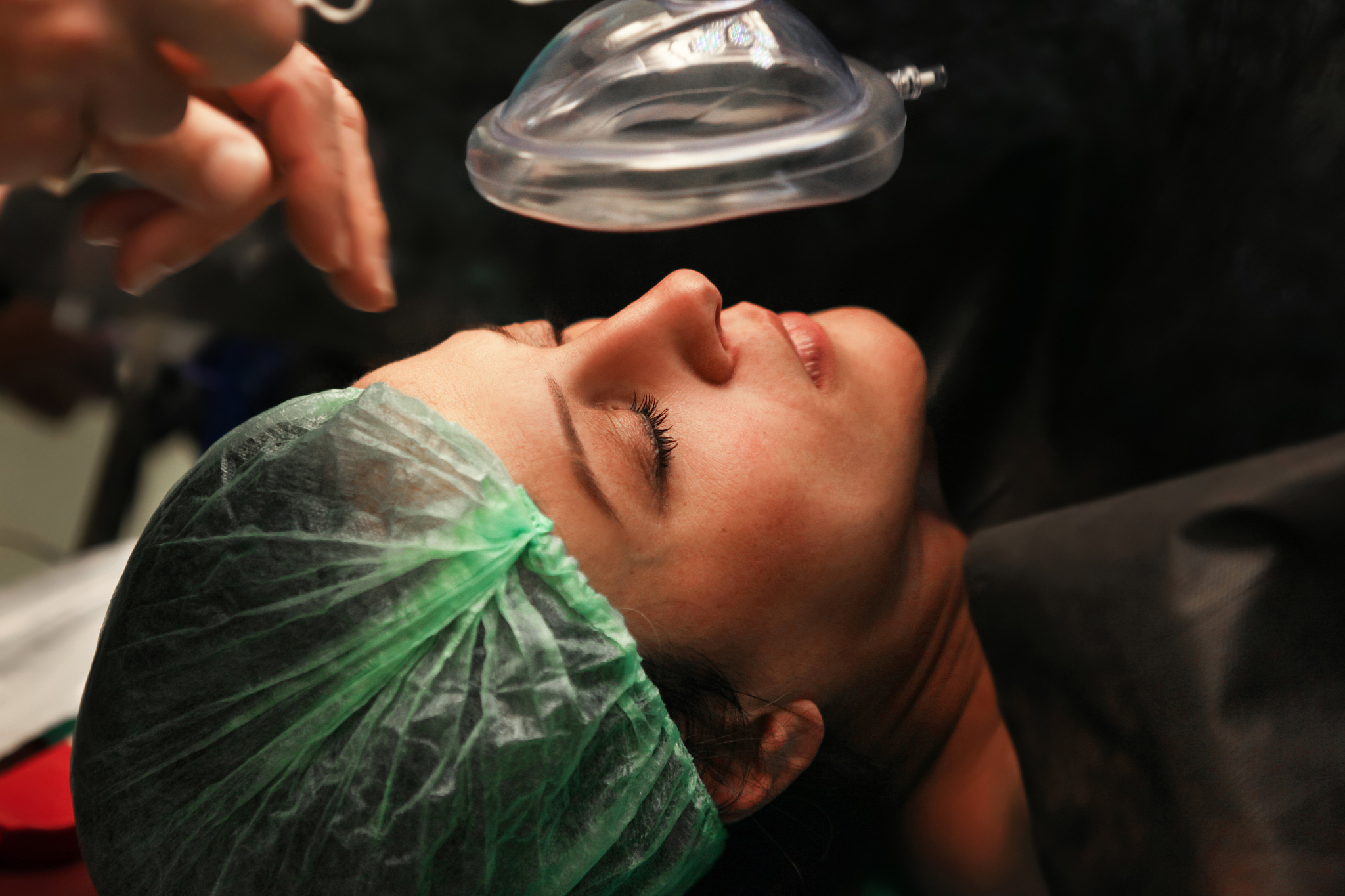 初中学麻醉专业就业前景分析：工作内容、要求及发展方向