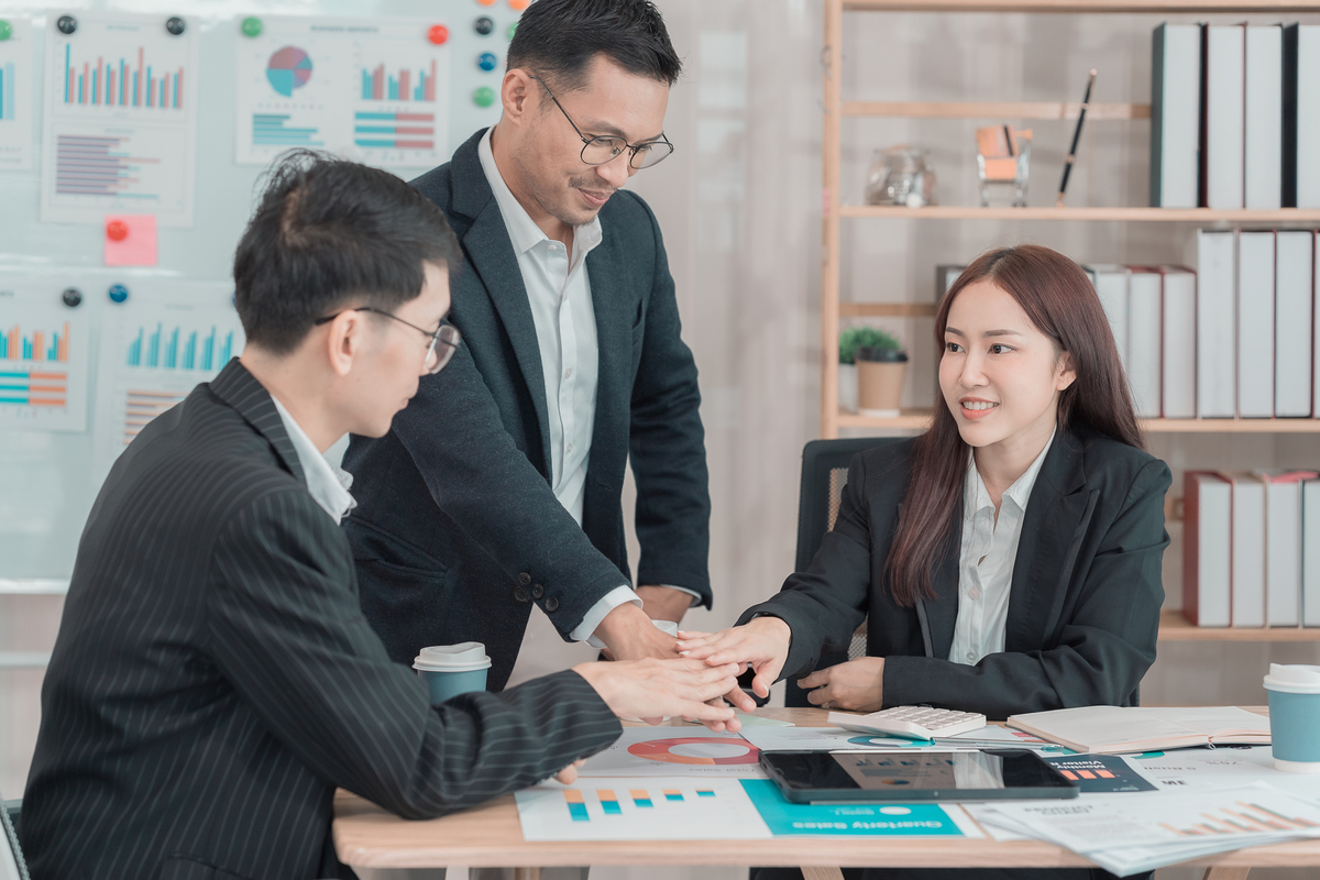 职场借款风险：为什么要避免私自向同事借钱？