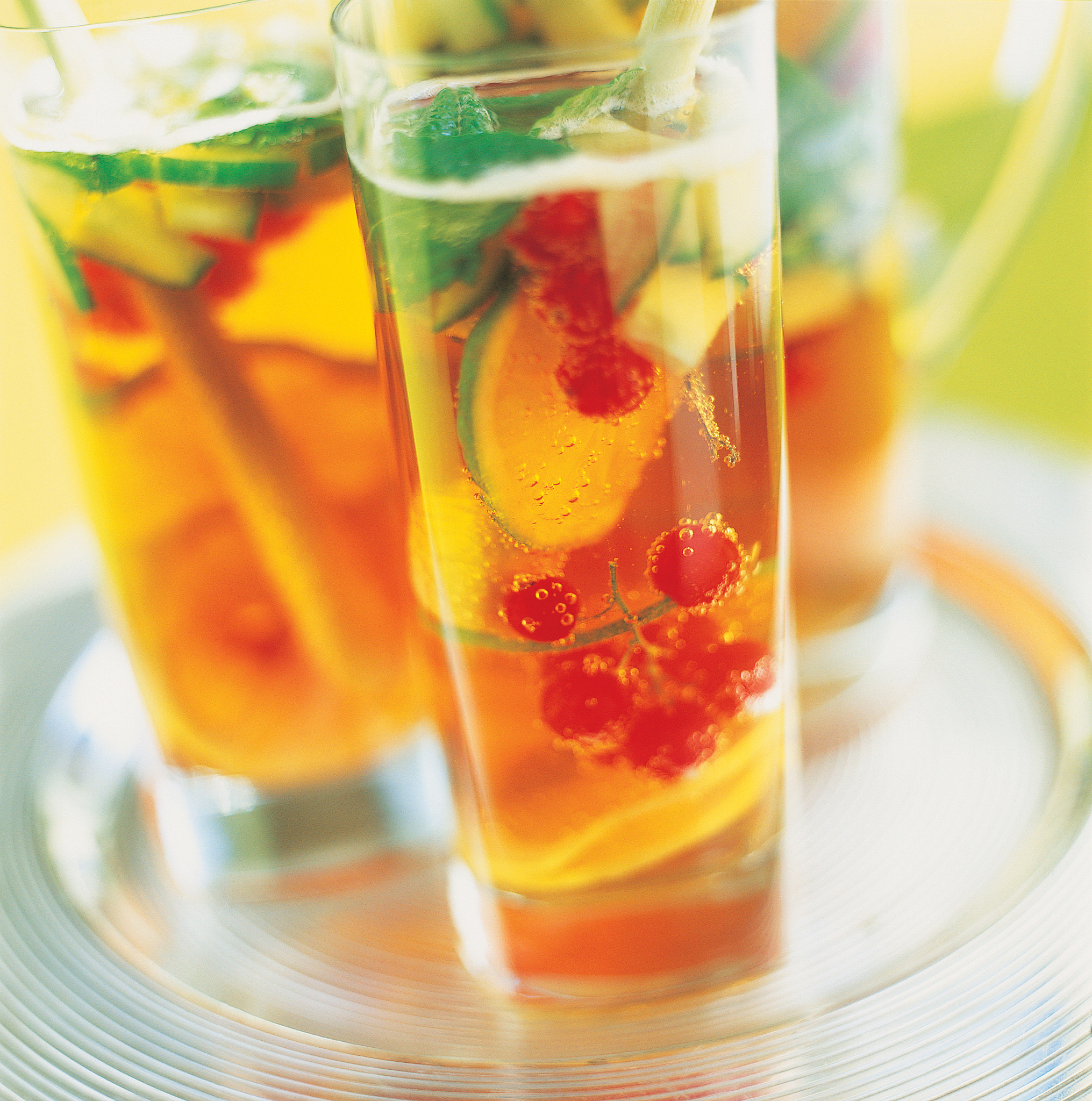 夏日清凉果味茶的做法 - 解暑降温，简单易做！