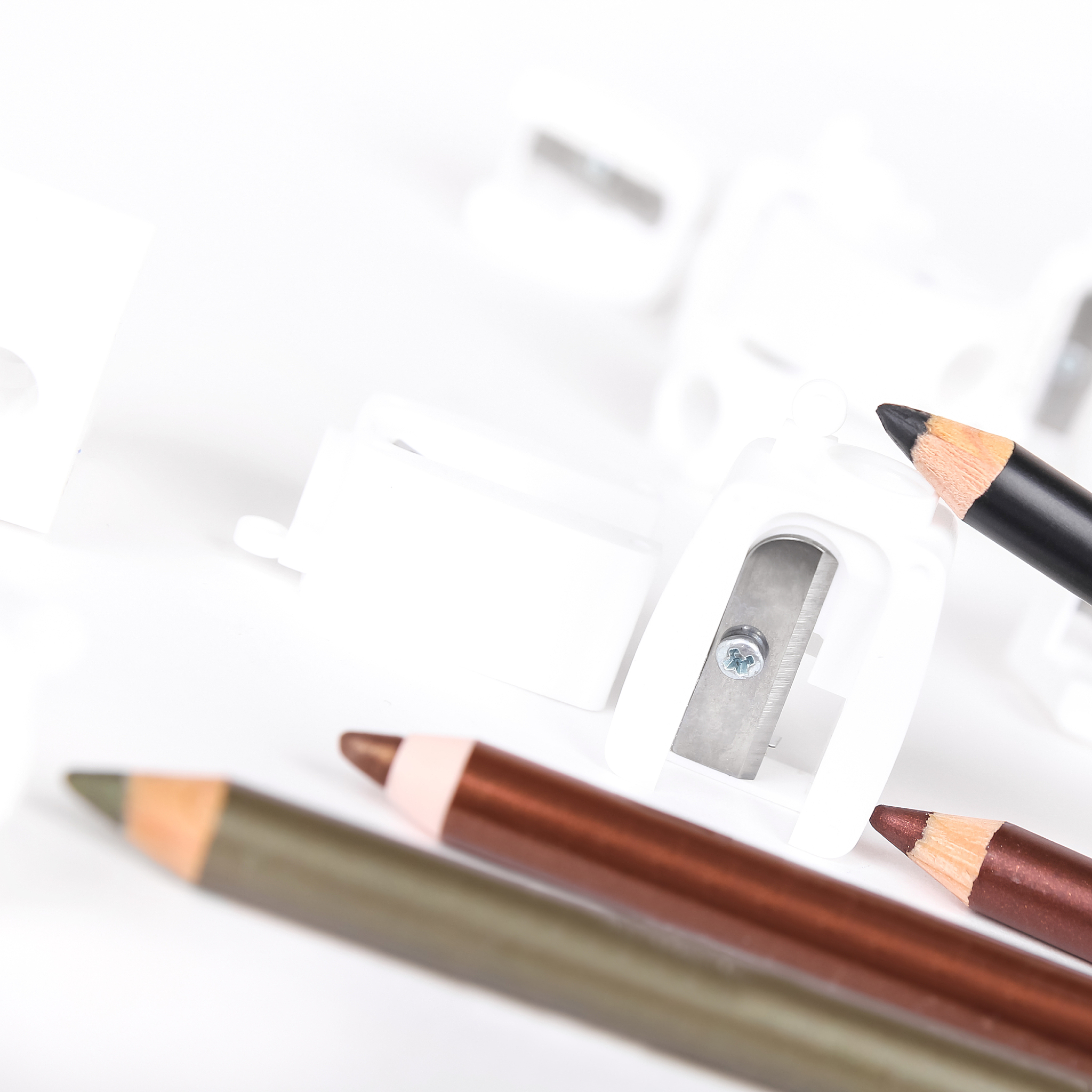 apple pencil 是电磁还是电容笔