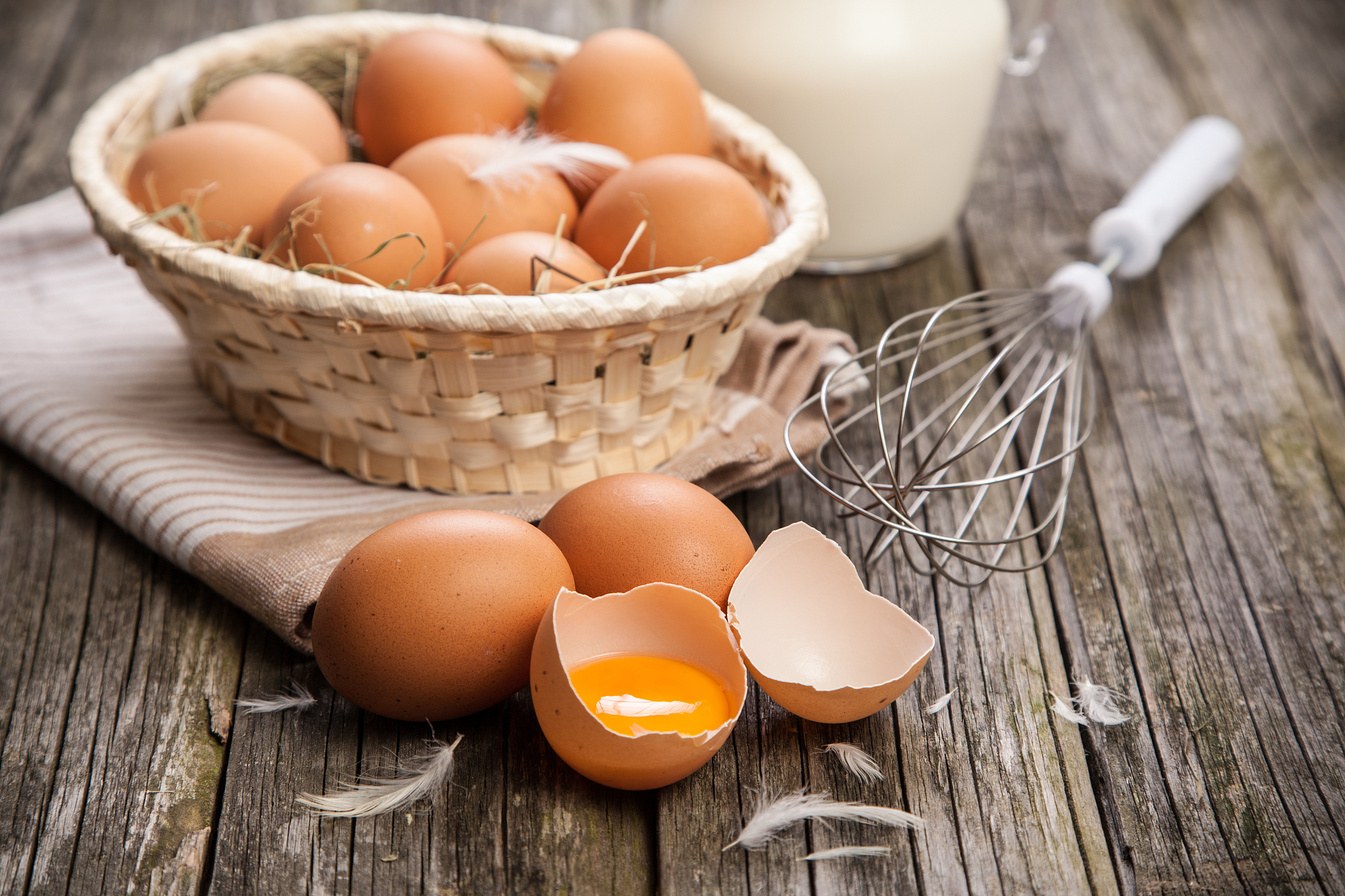 fresh organic eggs