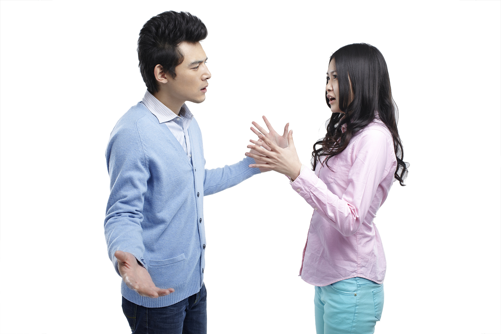 我和女朋友因为吃饭而吵架我应该怎么办