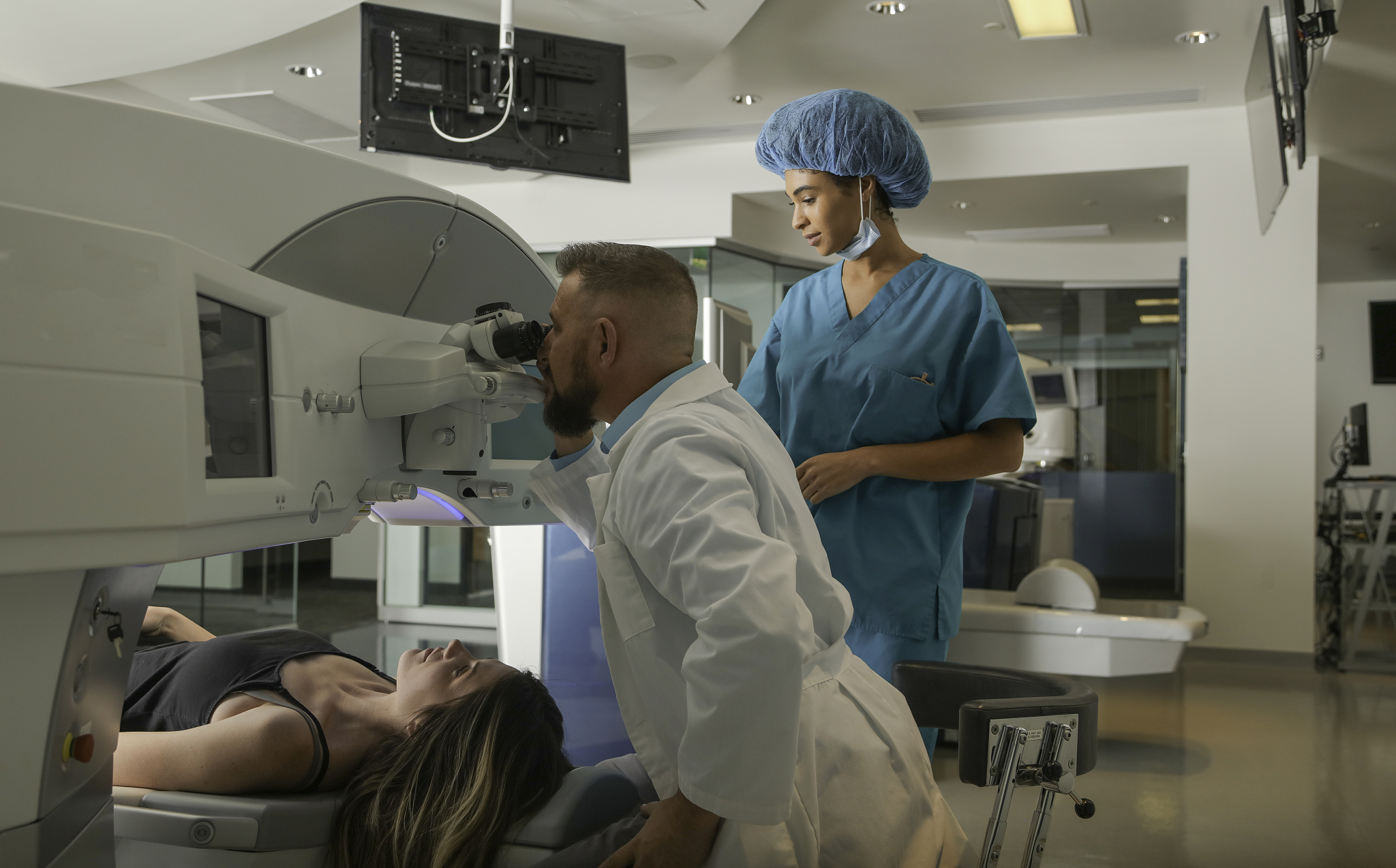 江苏中专学校热门专业推荐：护理、电子商务、机械制造等