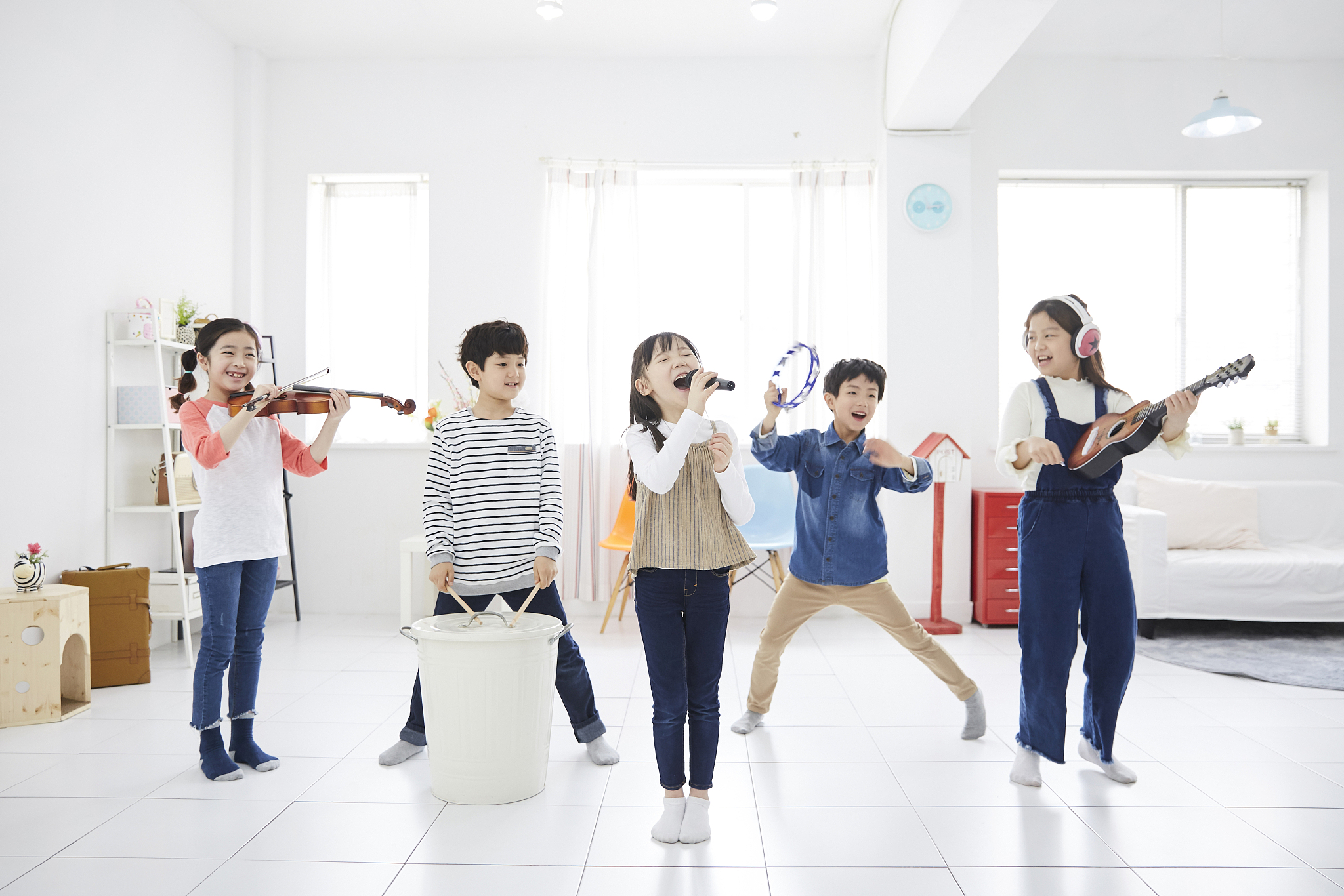 成人声乐体验课：一对一教学内容详解 (3000字+) - 快速提升演唱技巧和舞台表现力