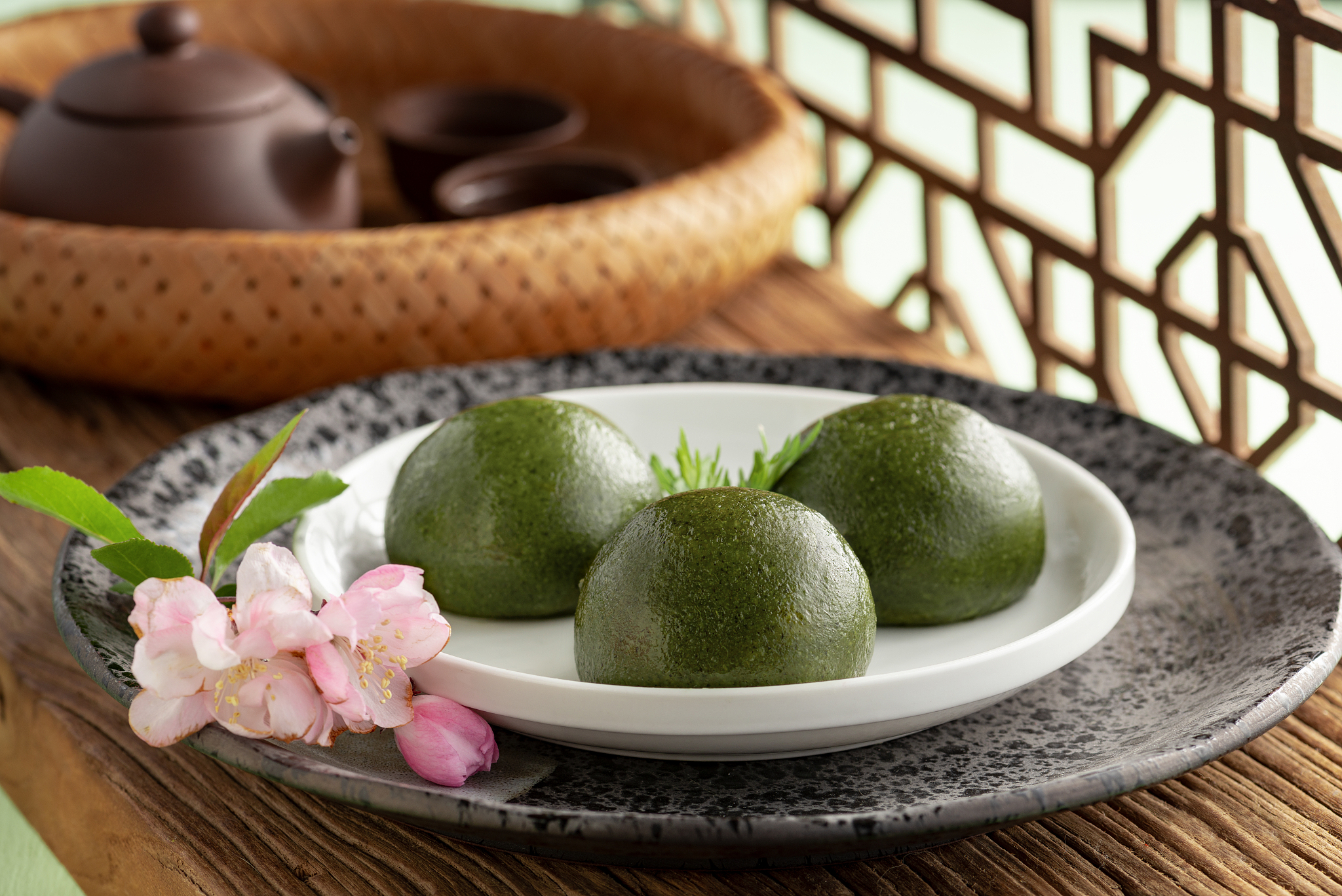 清明踏青，艾糍飘香，一口尝尽春天味道！