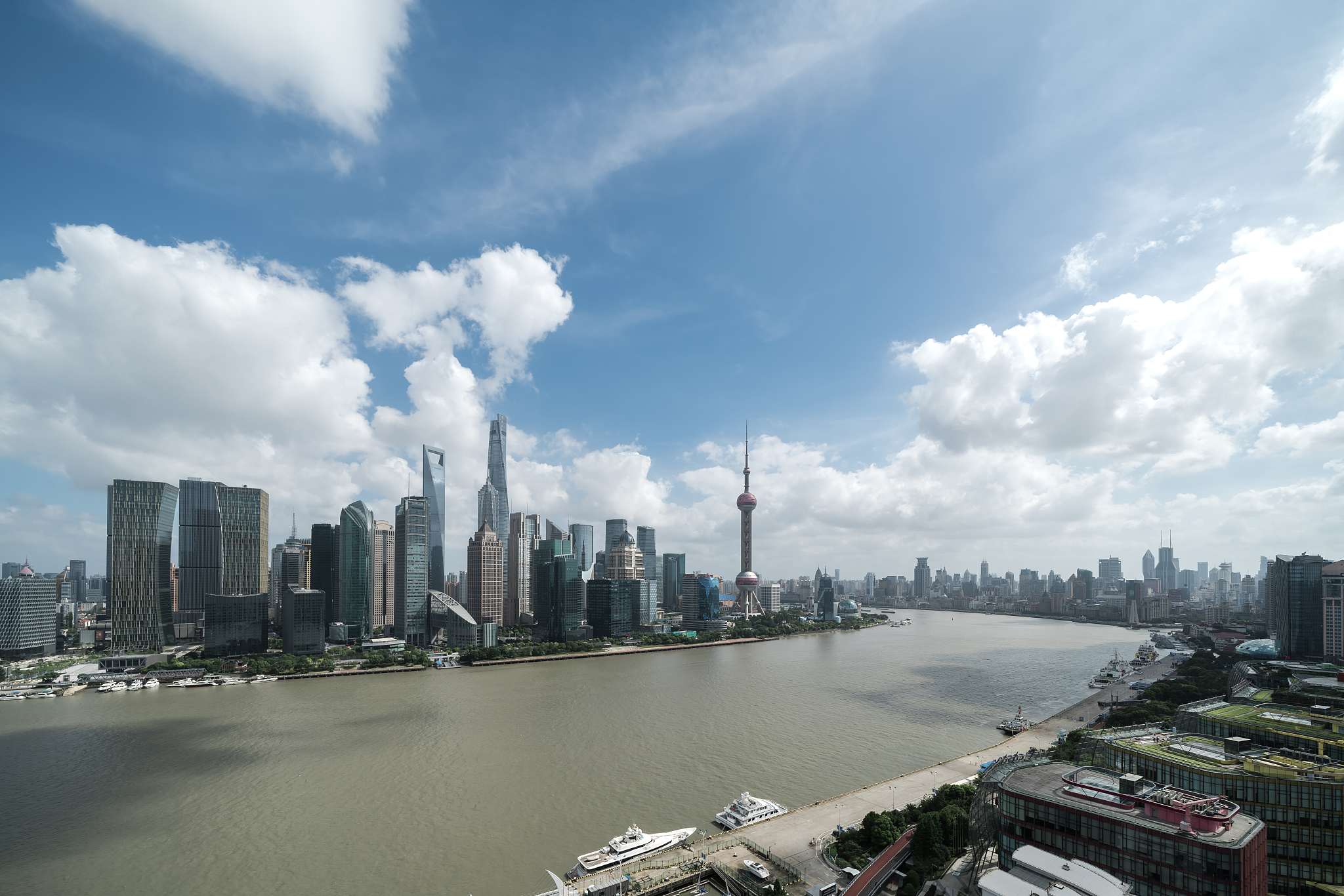 高空视角上海城市天际线及城市风光
