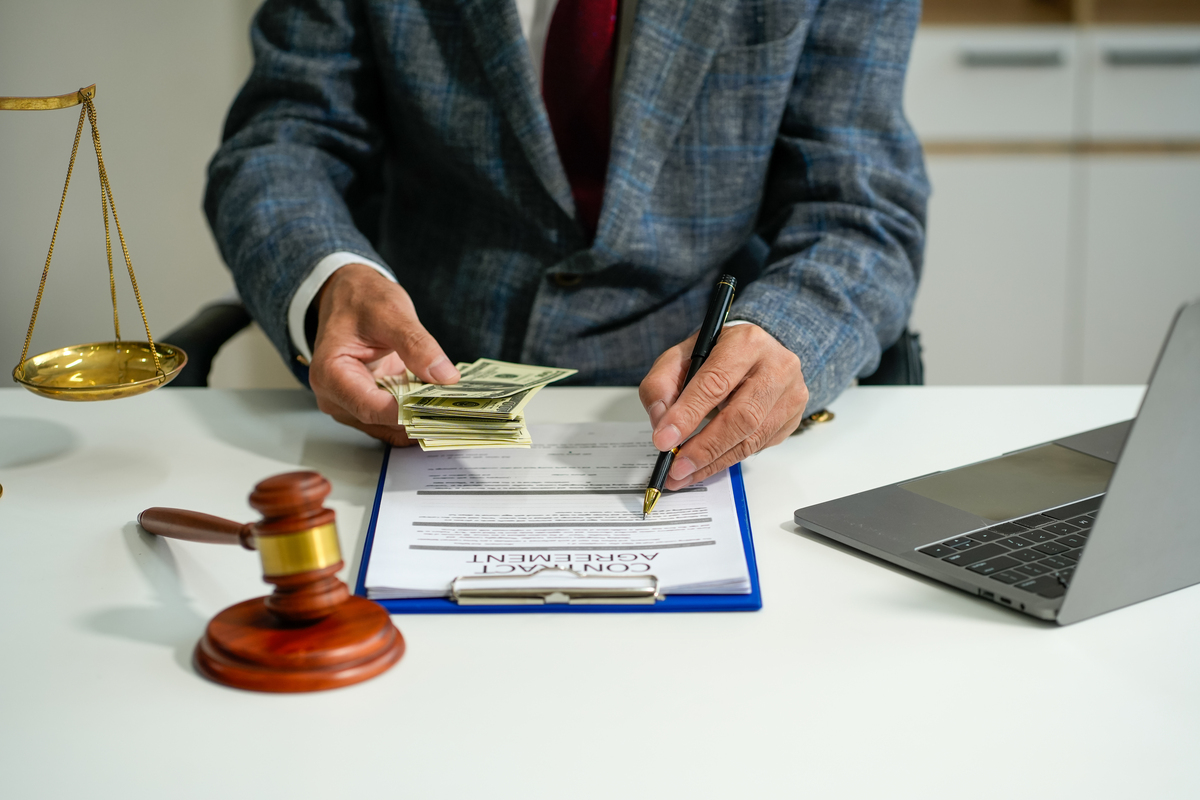 刑事案件律师选择指南：如何找到合适的律师团队？