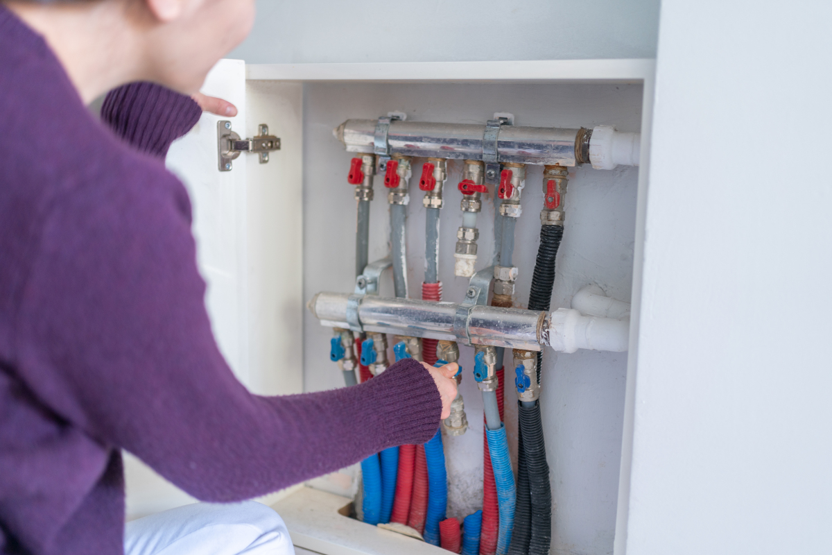 供暖结束了管里还有水吗