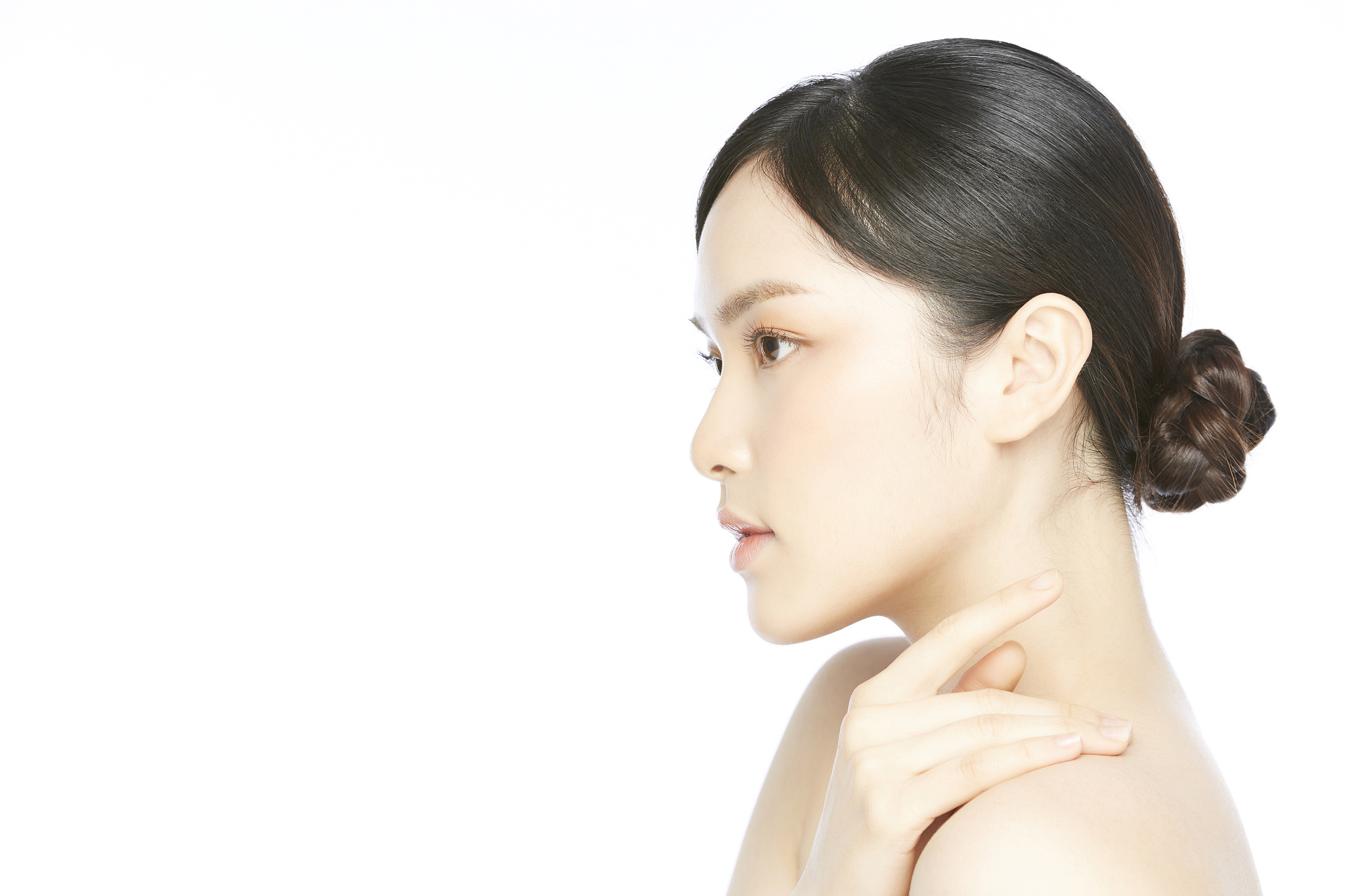 肋骨鼻综合：朋友圈爆款，打造完美鼻型和锁骨线条