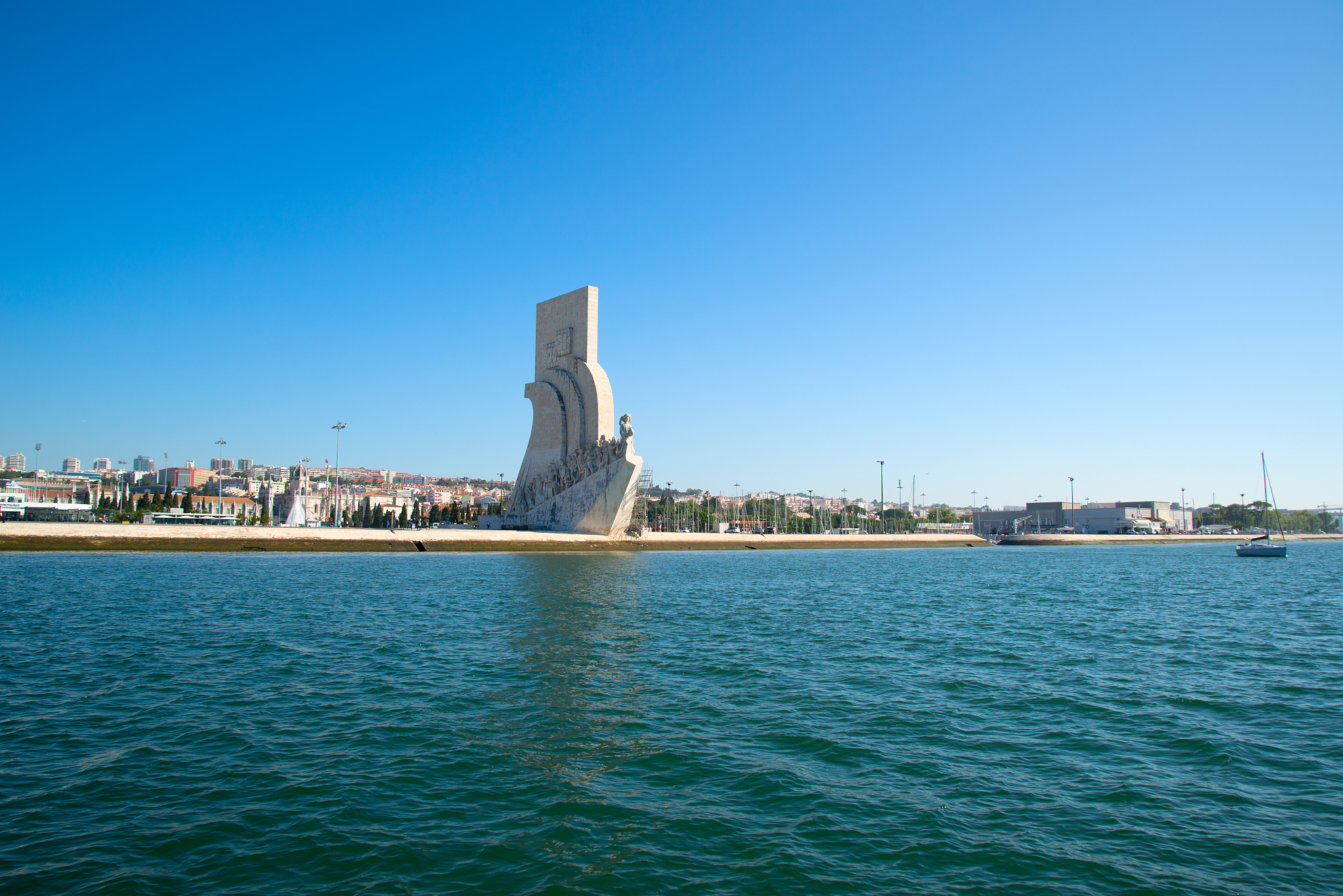 monument to the discoveries