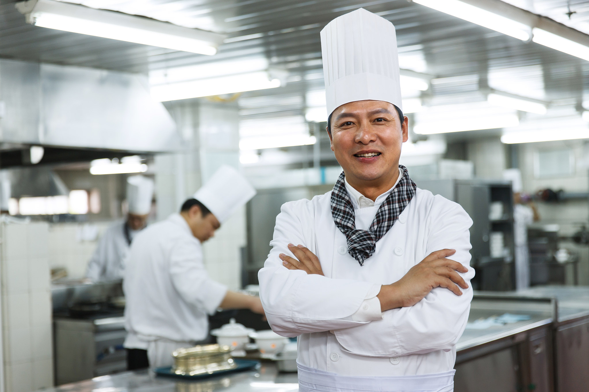 「初中男生学烹饪专业就业前景」男生初中毕业学什么专业好