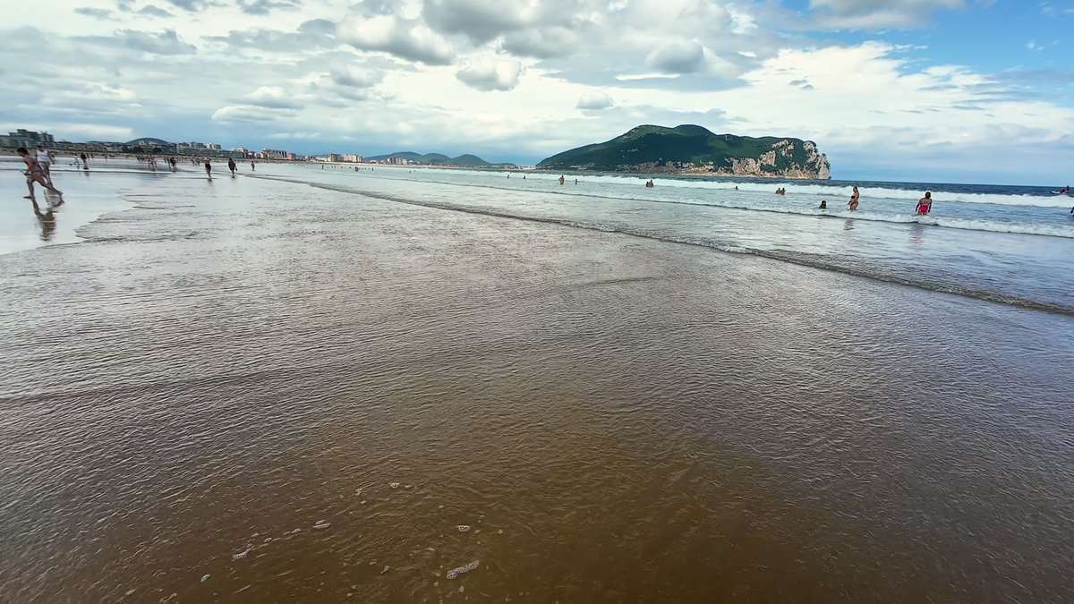 写一篇一人从霞浦驱车前往高罗沙滩的文章