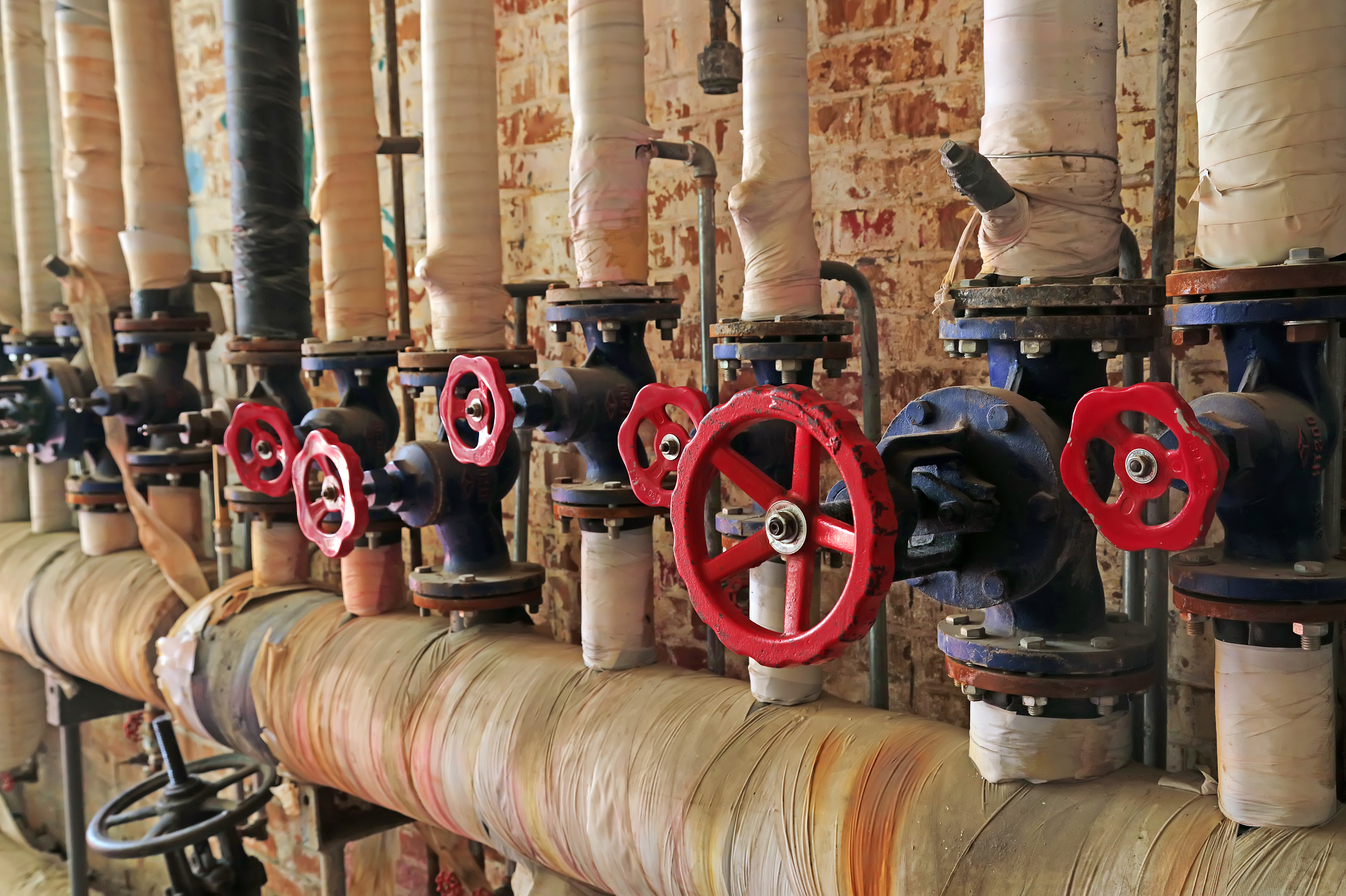 油井回压高原因1000字